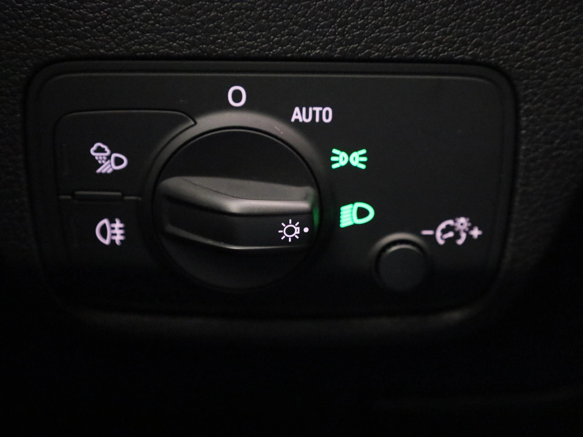 Audi-Q2-image-24