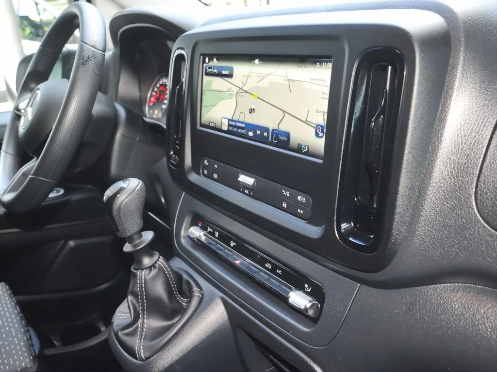 Mercedes-Benz-Vito 116-image-10