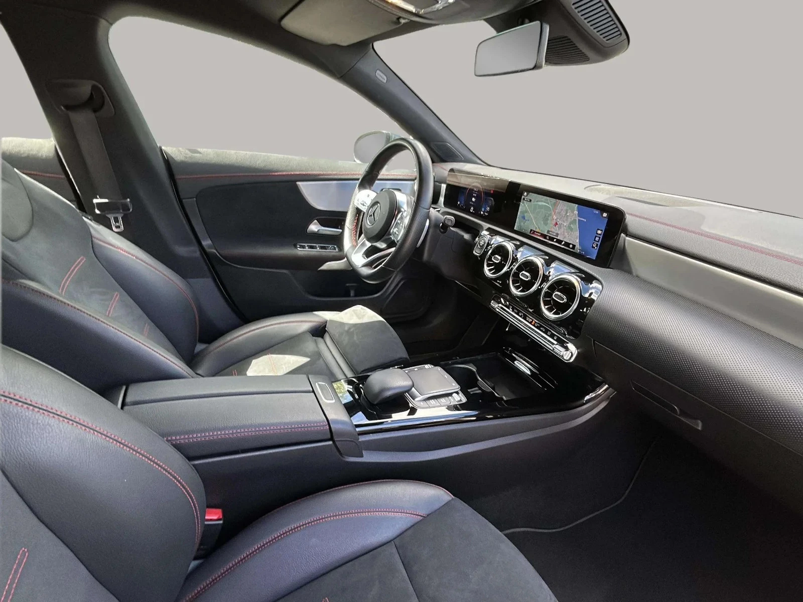 Mercedes-Benz-CLA-image-12