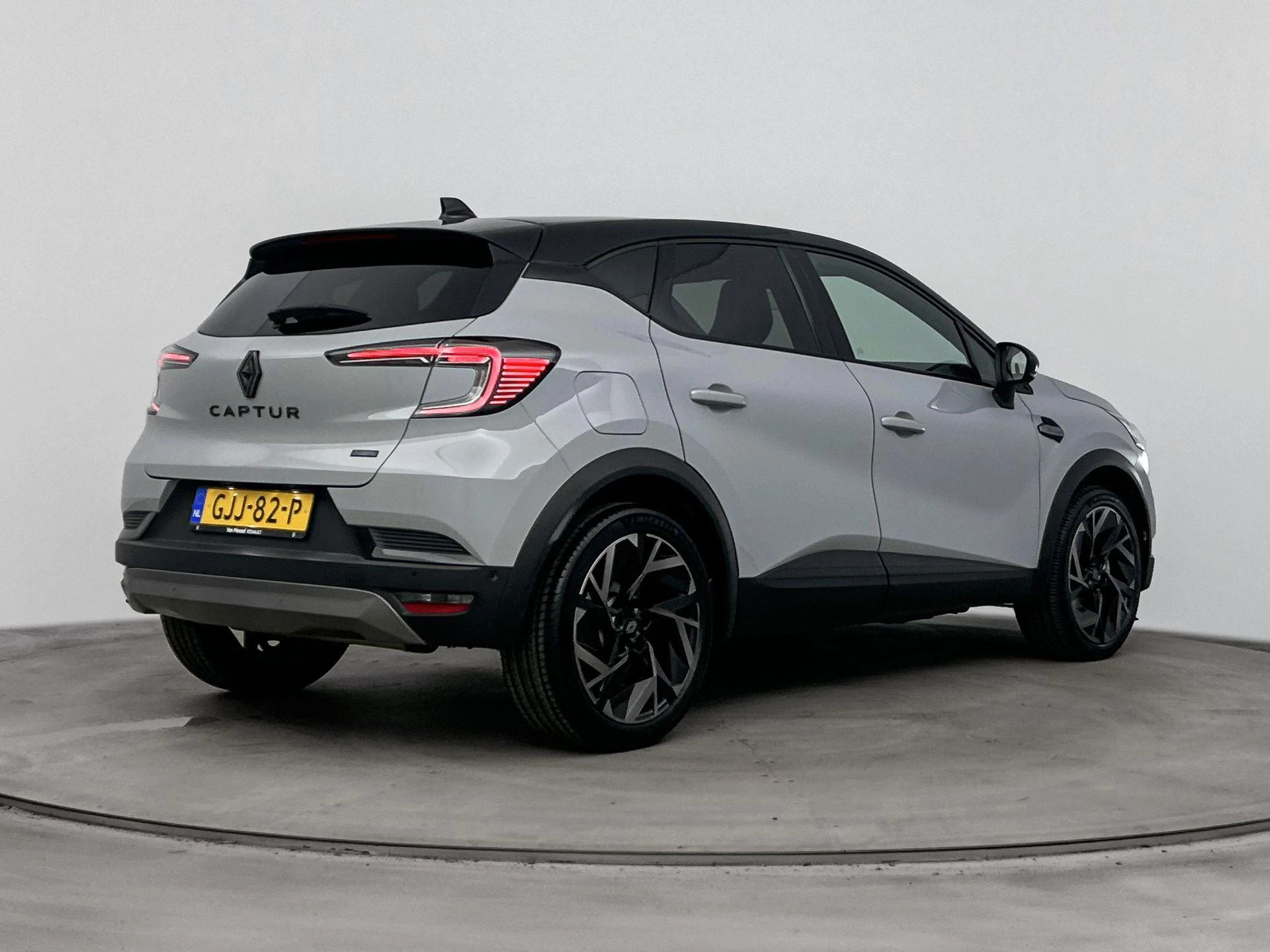 Renault Captur 1.6 E-Tech full hybrid 145Pk esprit Alpine
