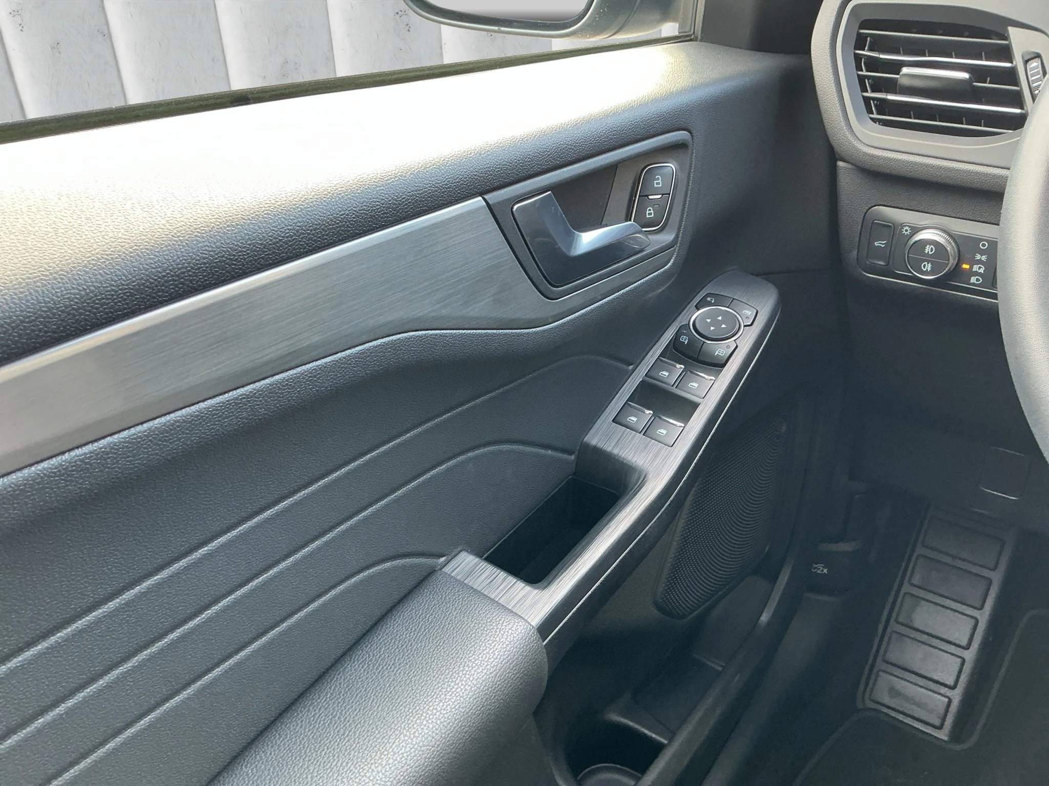 Ford-Kuga-image-15