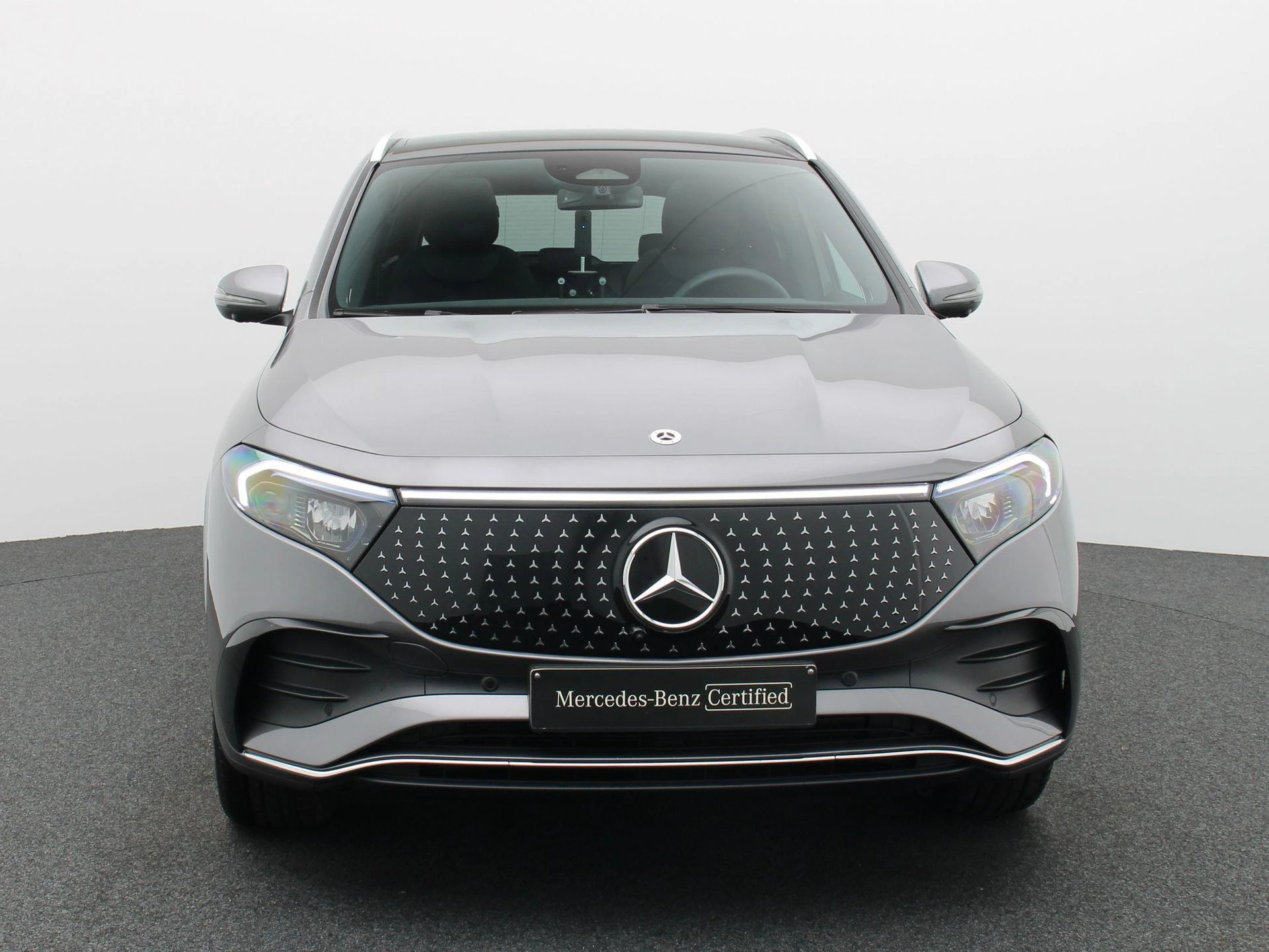 Mercedes-Benz EQA 250+ Star Edition + AMG + PANO DAK + BURMESTER + TREKHAAK + HEAD UP