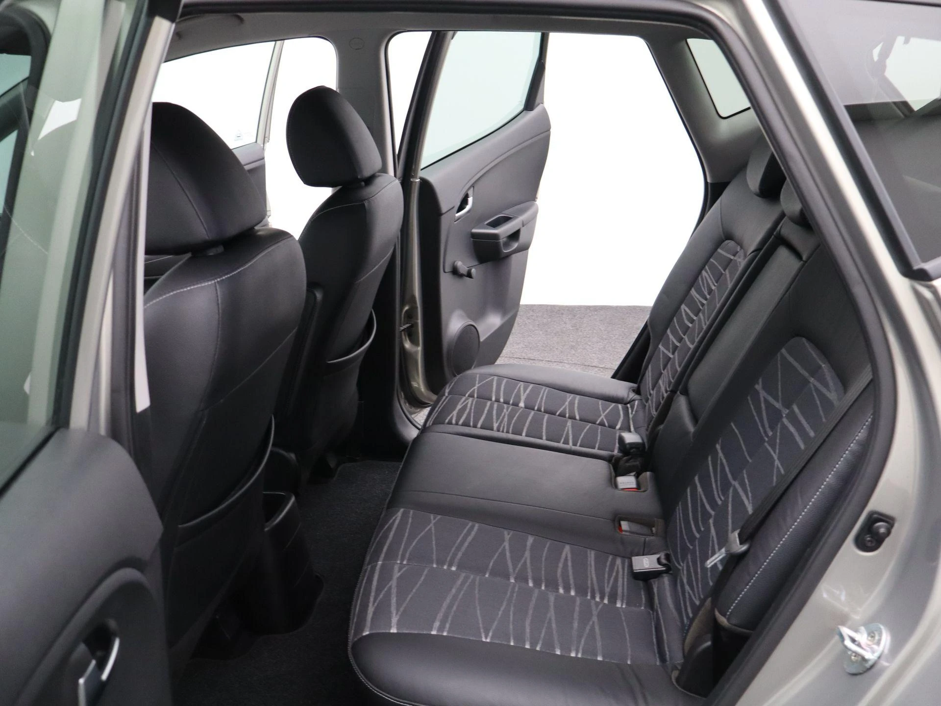 Kia-Venga-image-32