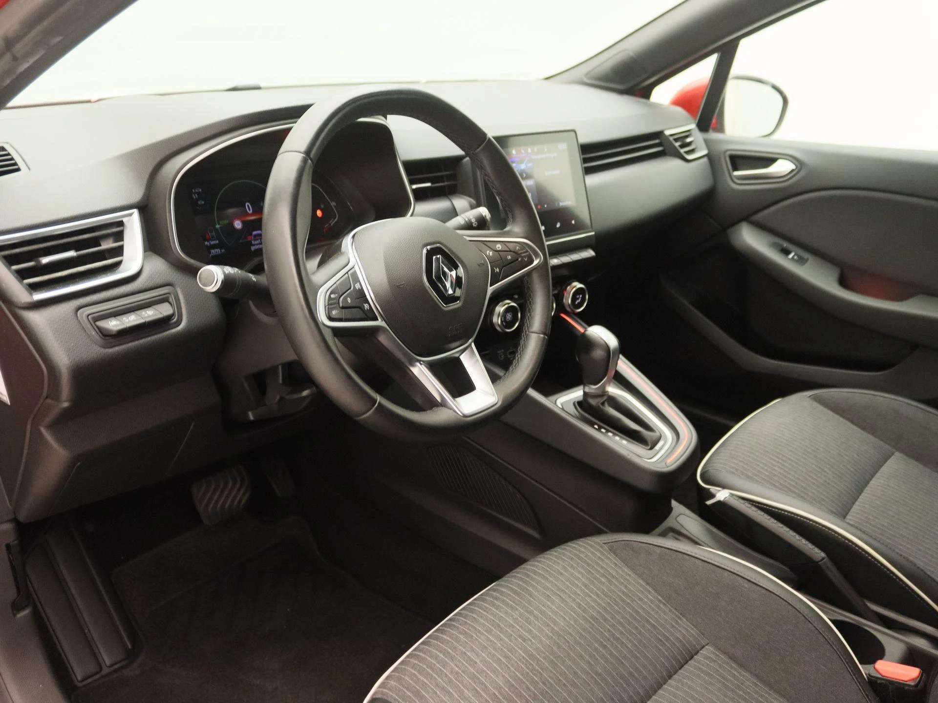 Renault-Clio-image-20