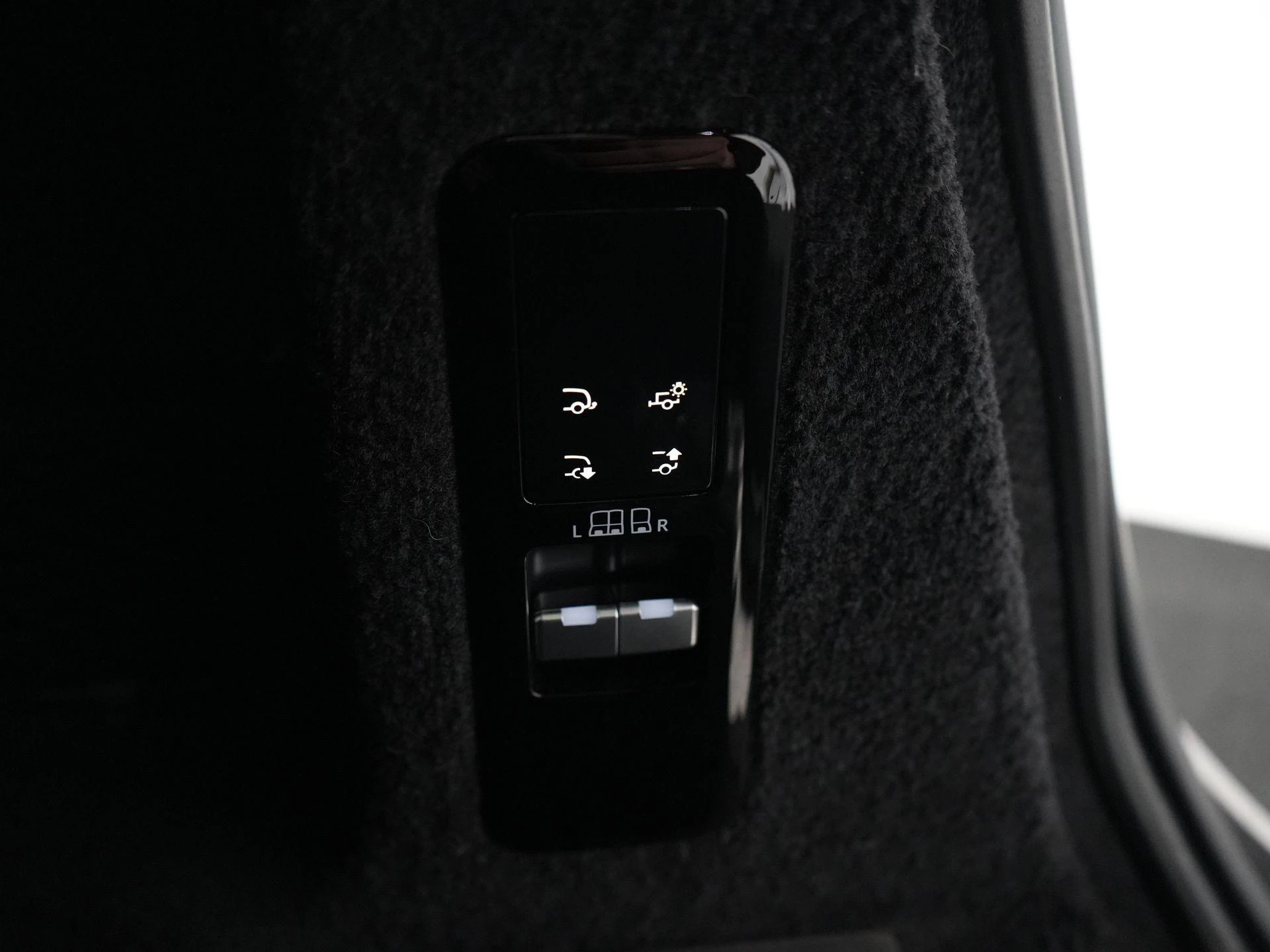 Land Rover-Range Rover Sport-image-53