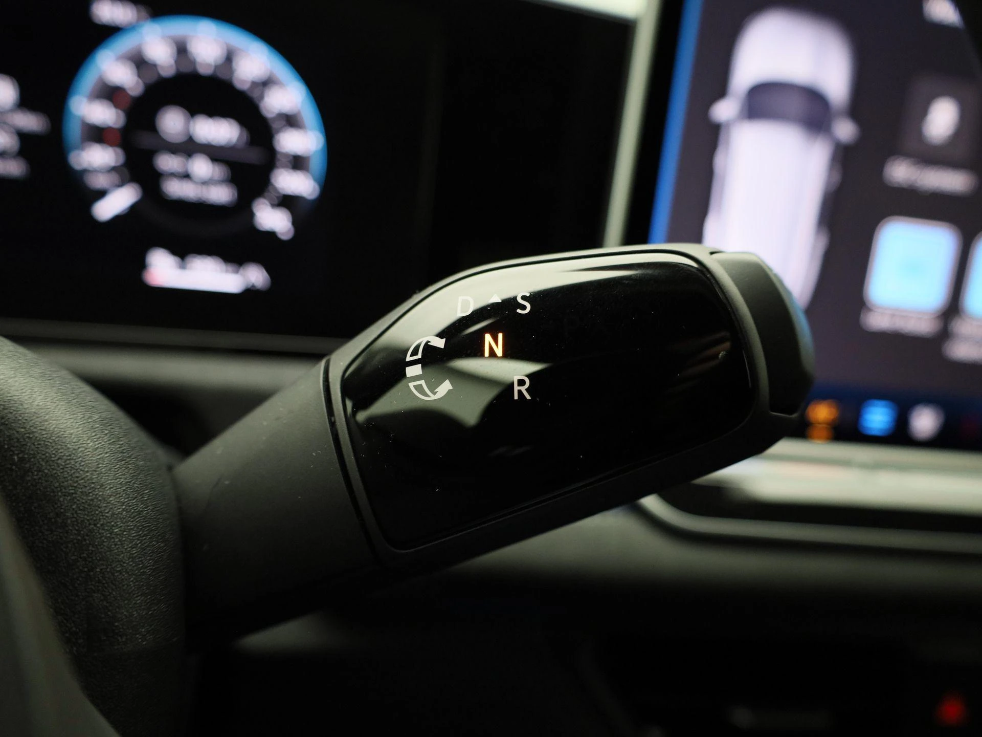 Volkswagen-Tiguan-image-29