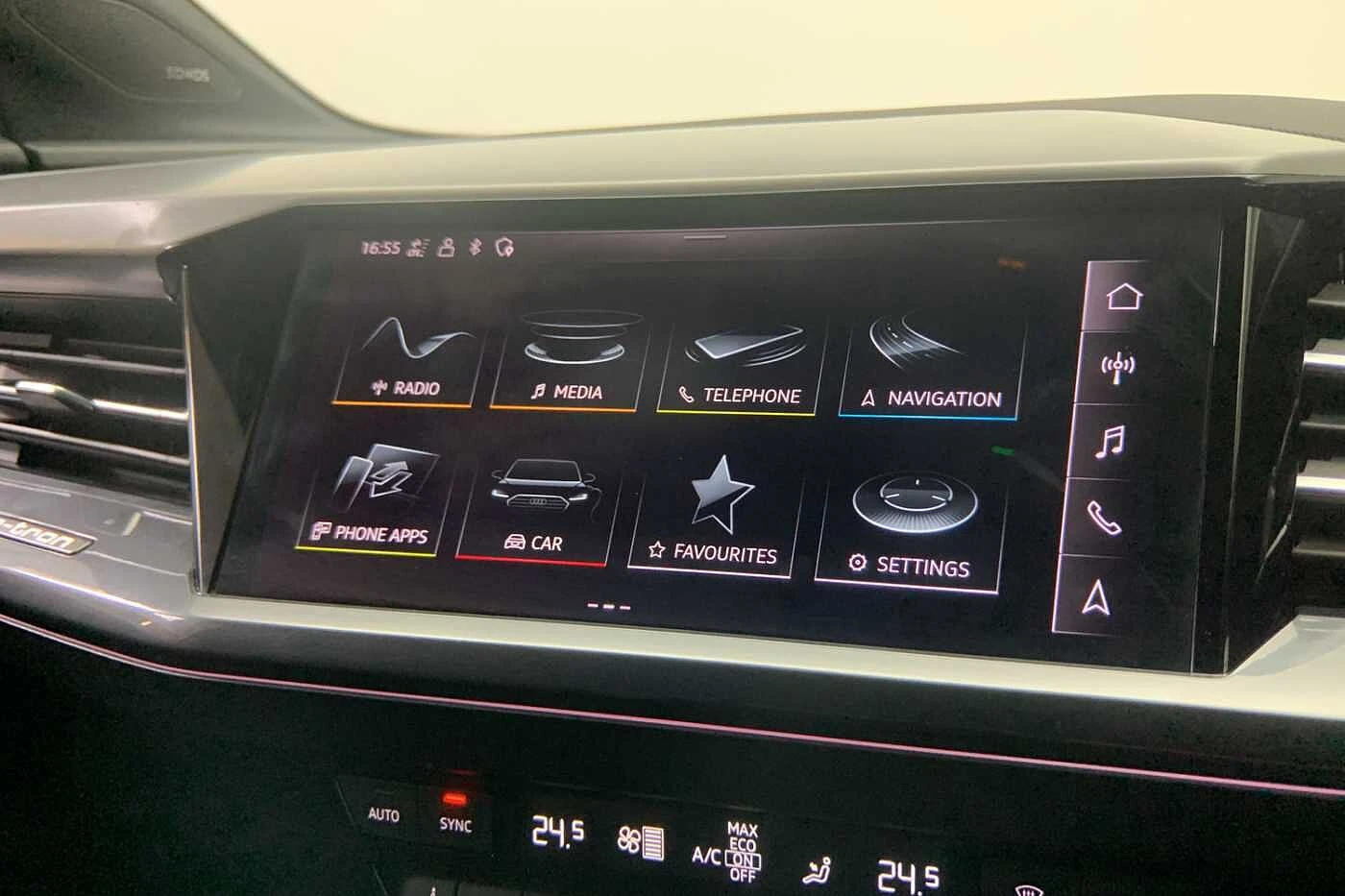 Audi-Q4 e-tron-image-16