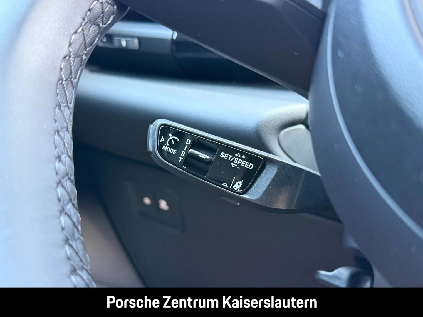 Porsche Macan 4 Surround-View BOSE Luftfederung LED -