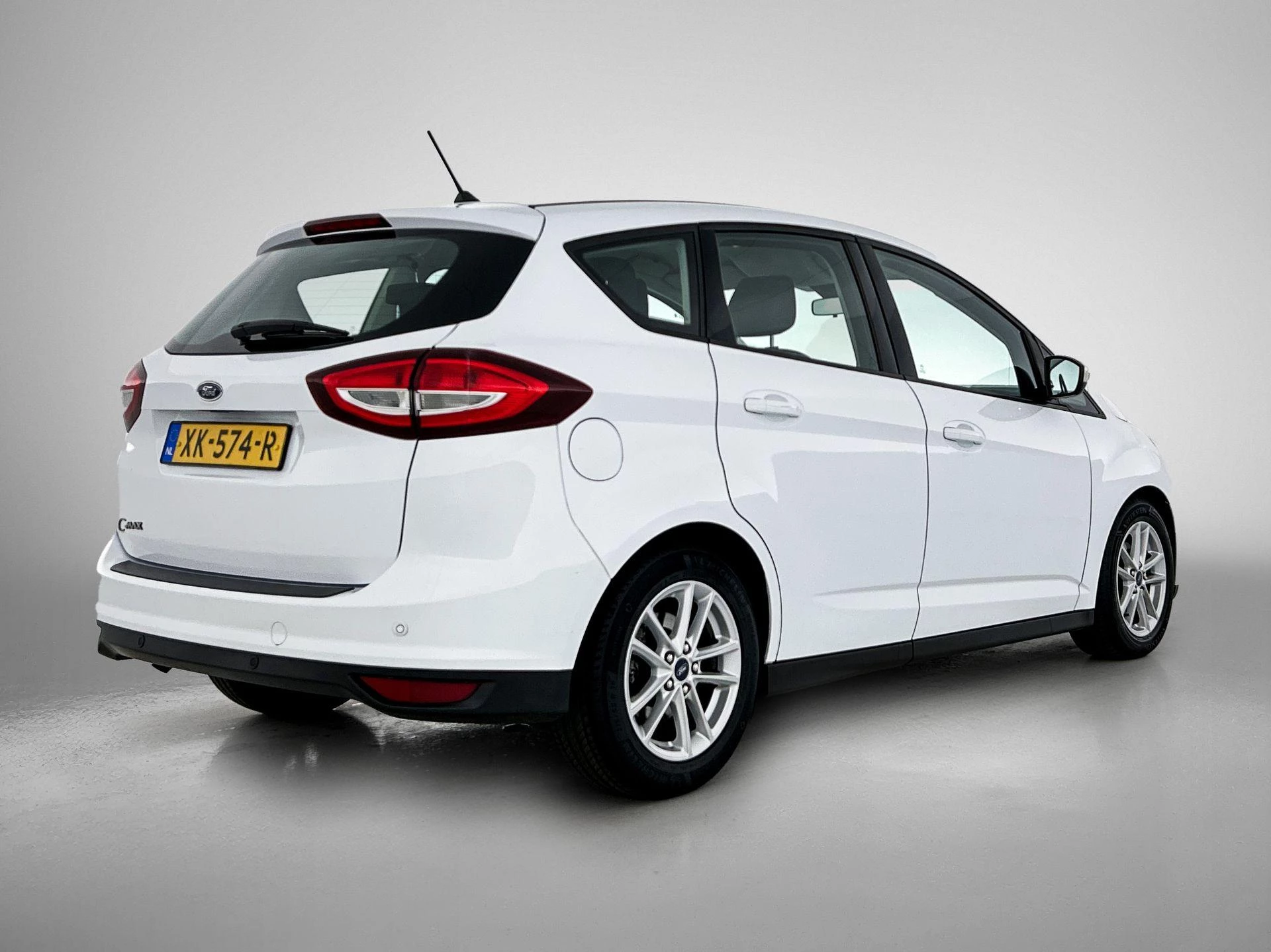 Ford-C-MAX-image-3