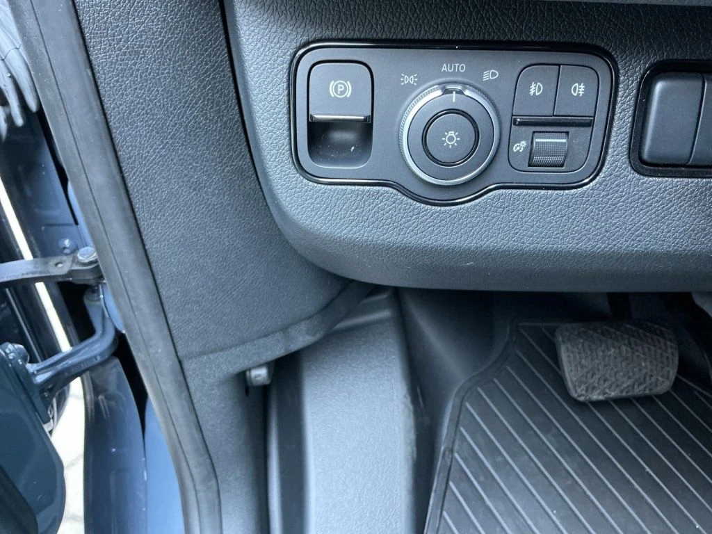 Mercedes-Benz-eSprinter 314-image-15