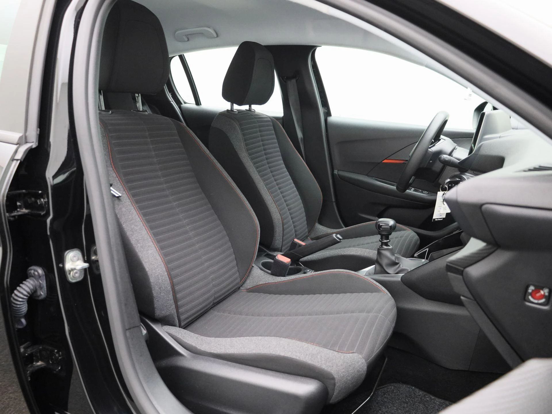 Peugeot-208-image-26