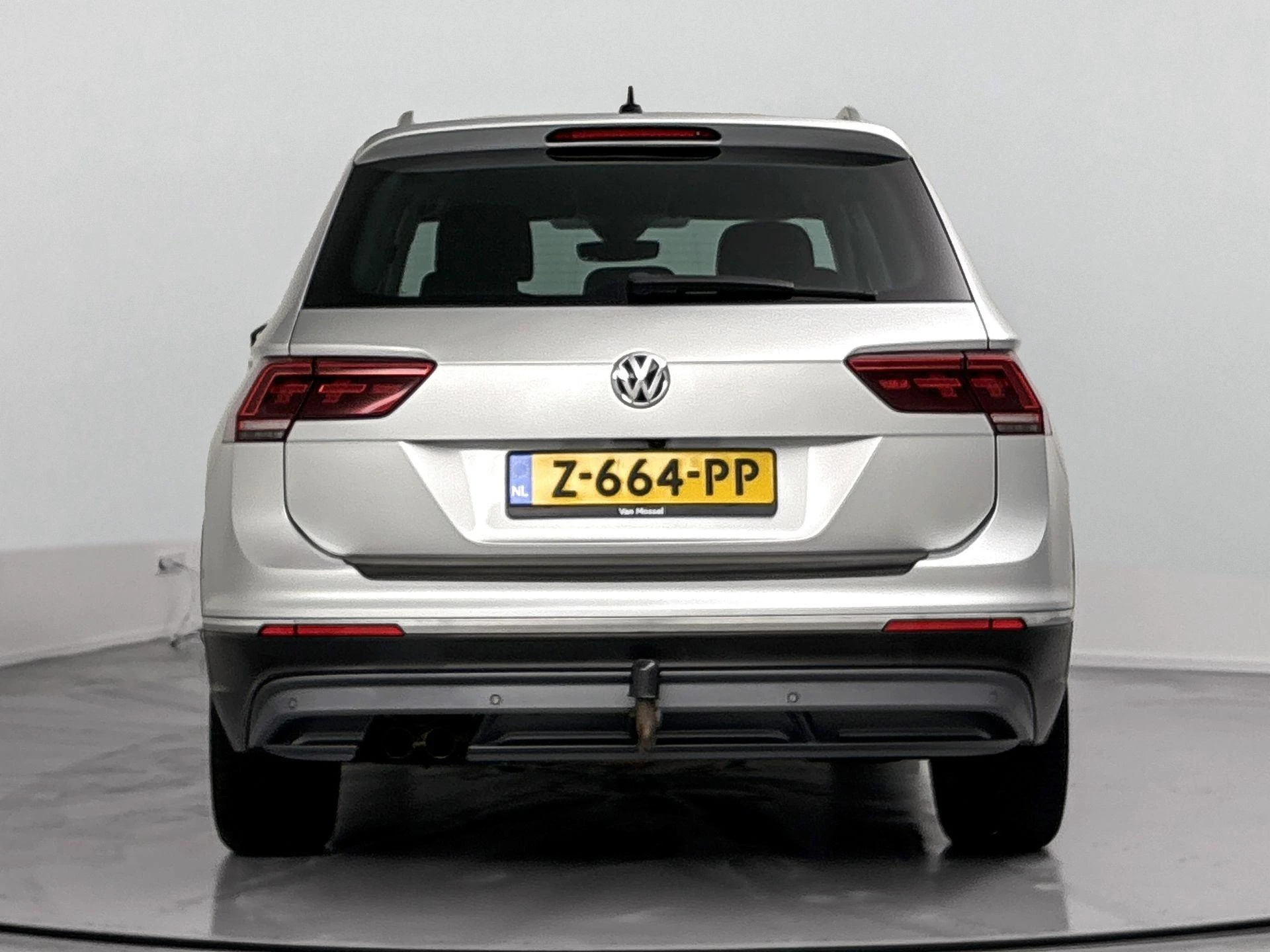 Volkswagen-Tiguan-image-2