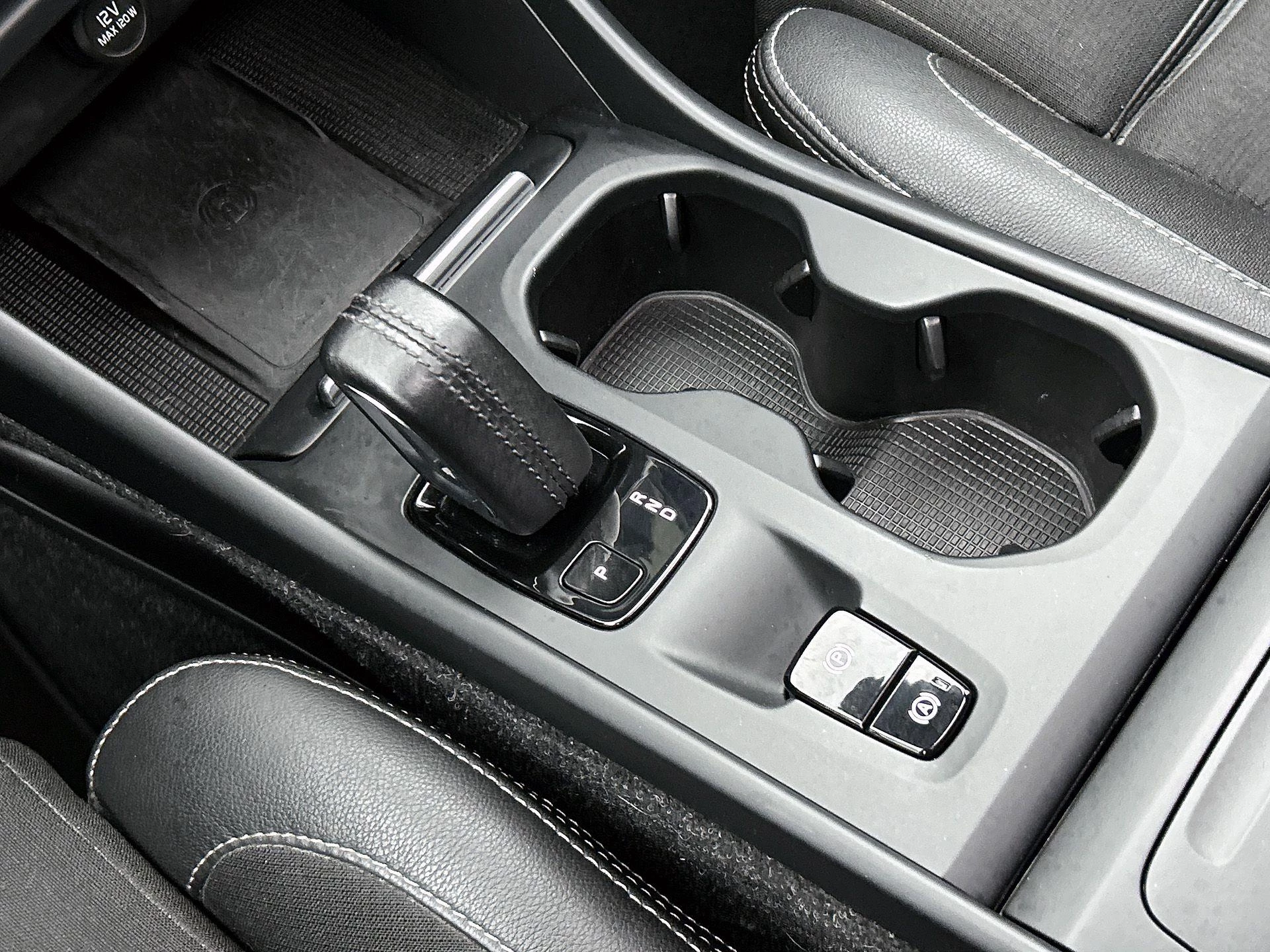 Volvo-XC40-image-40