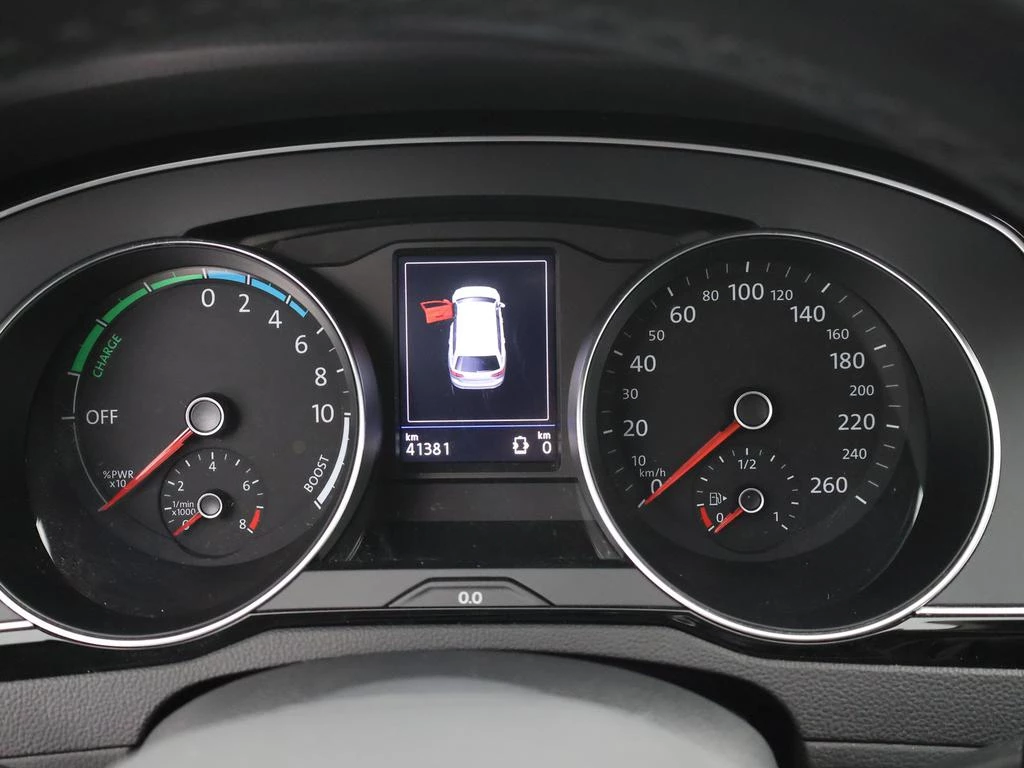 Volkswagen Passat Variant GTE Passat Variant GTE 'usiness 1.4 SI 218PK *AUTOMAAT*CAMERA*NAVI*PDC*ACC*KEYLESS GO*APP-CONNECT*...*