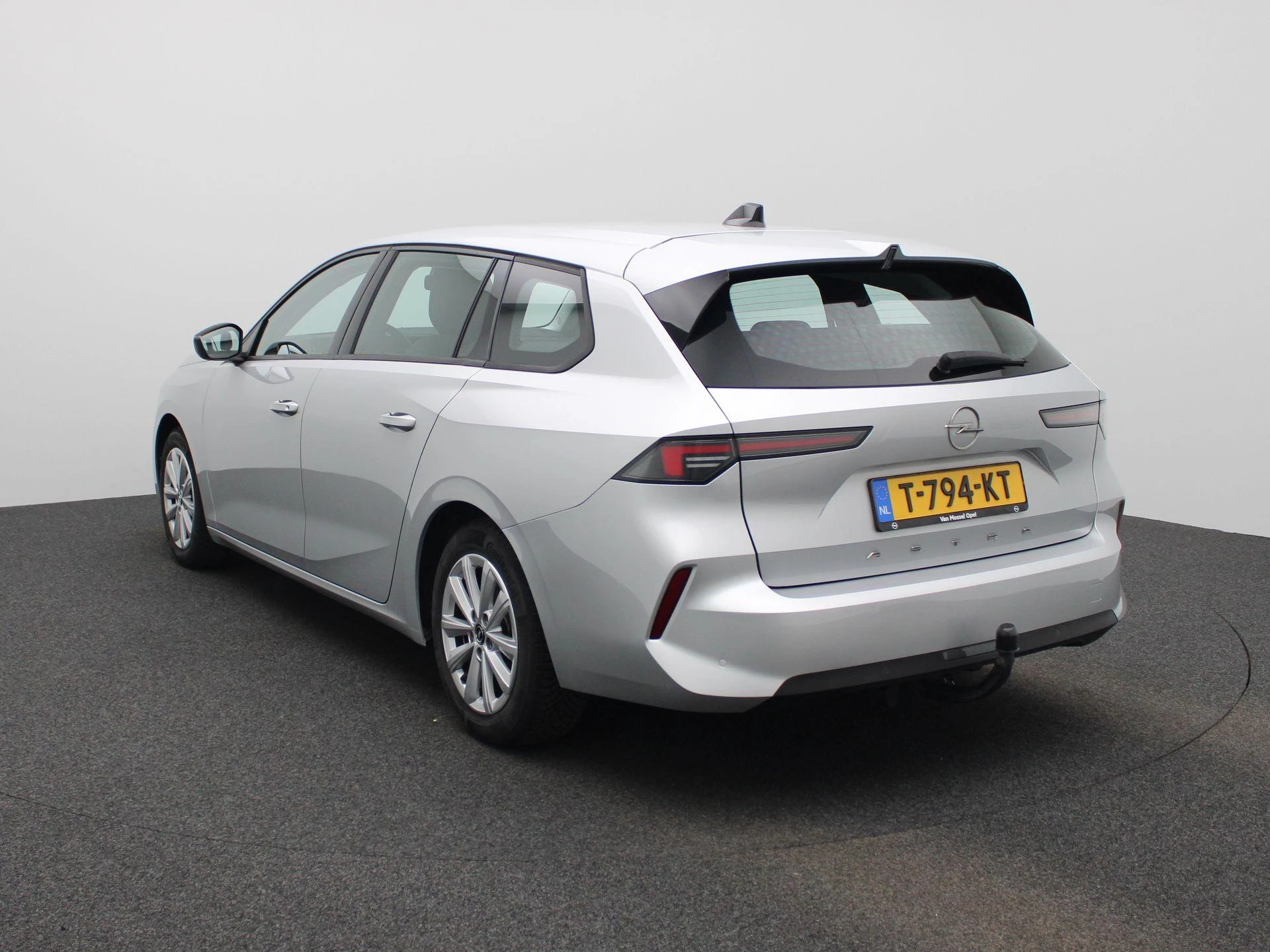 Opel-Astra-image-1
