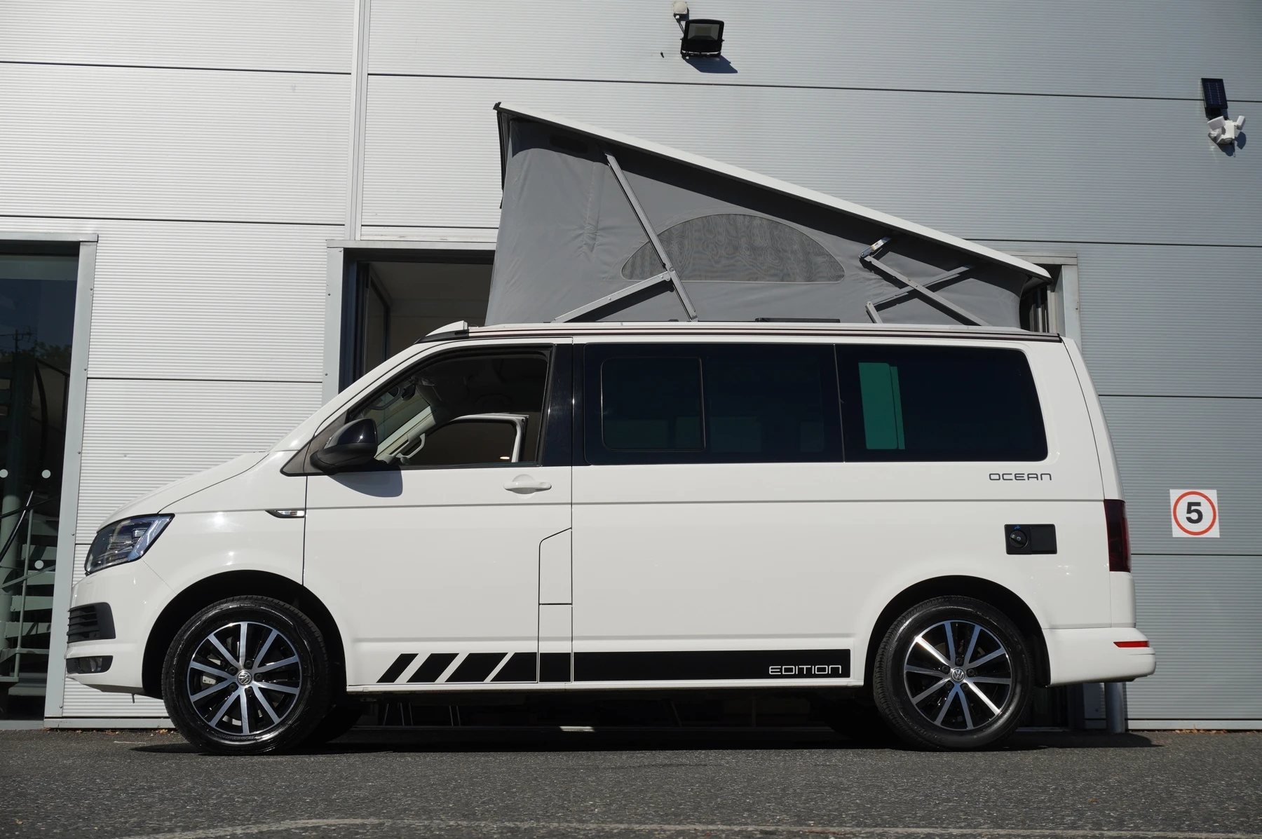 Volkswagen-California-image-48