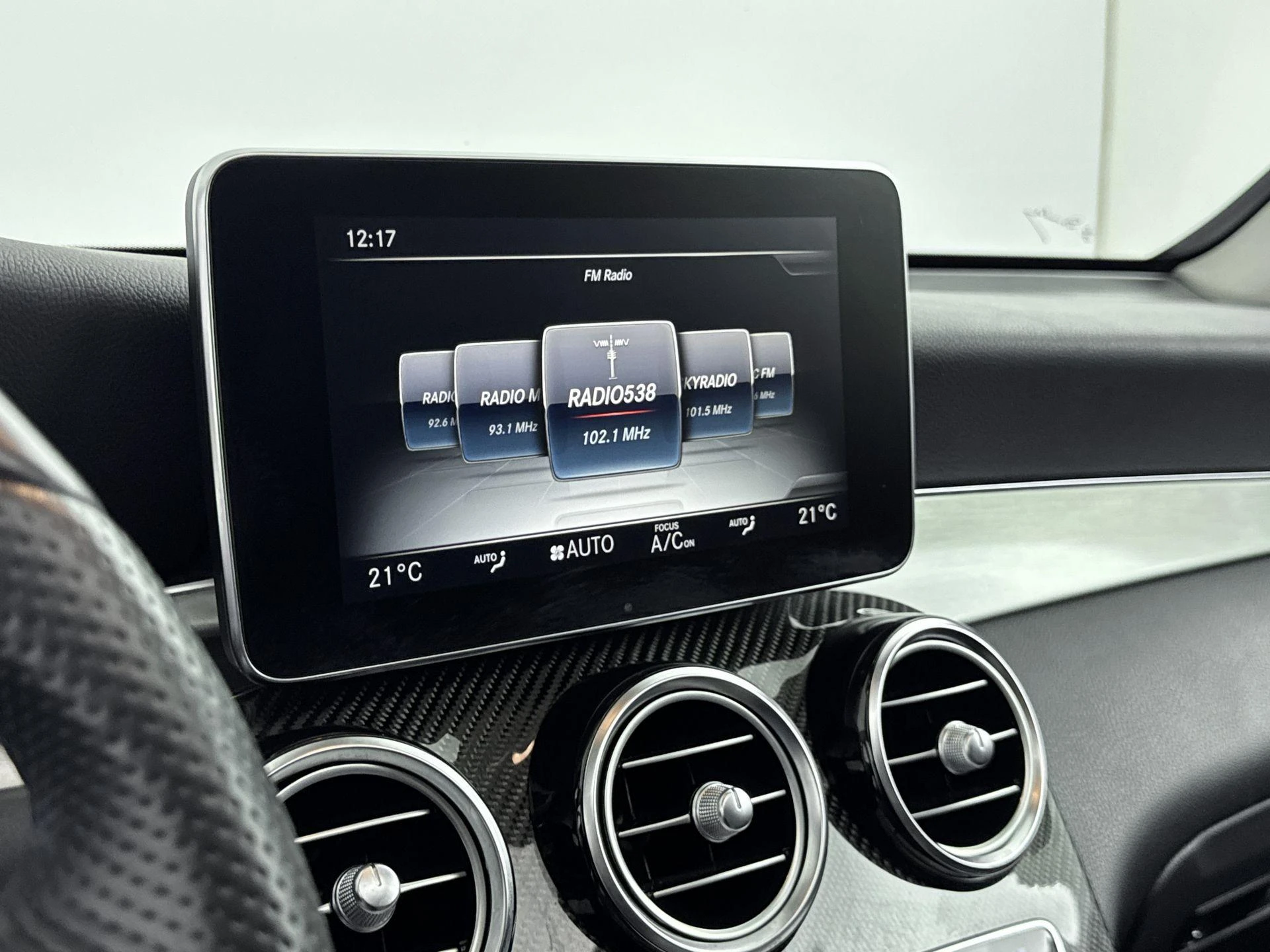 Mercedes-Benz-GLC-image-6