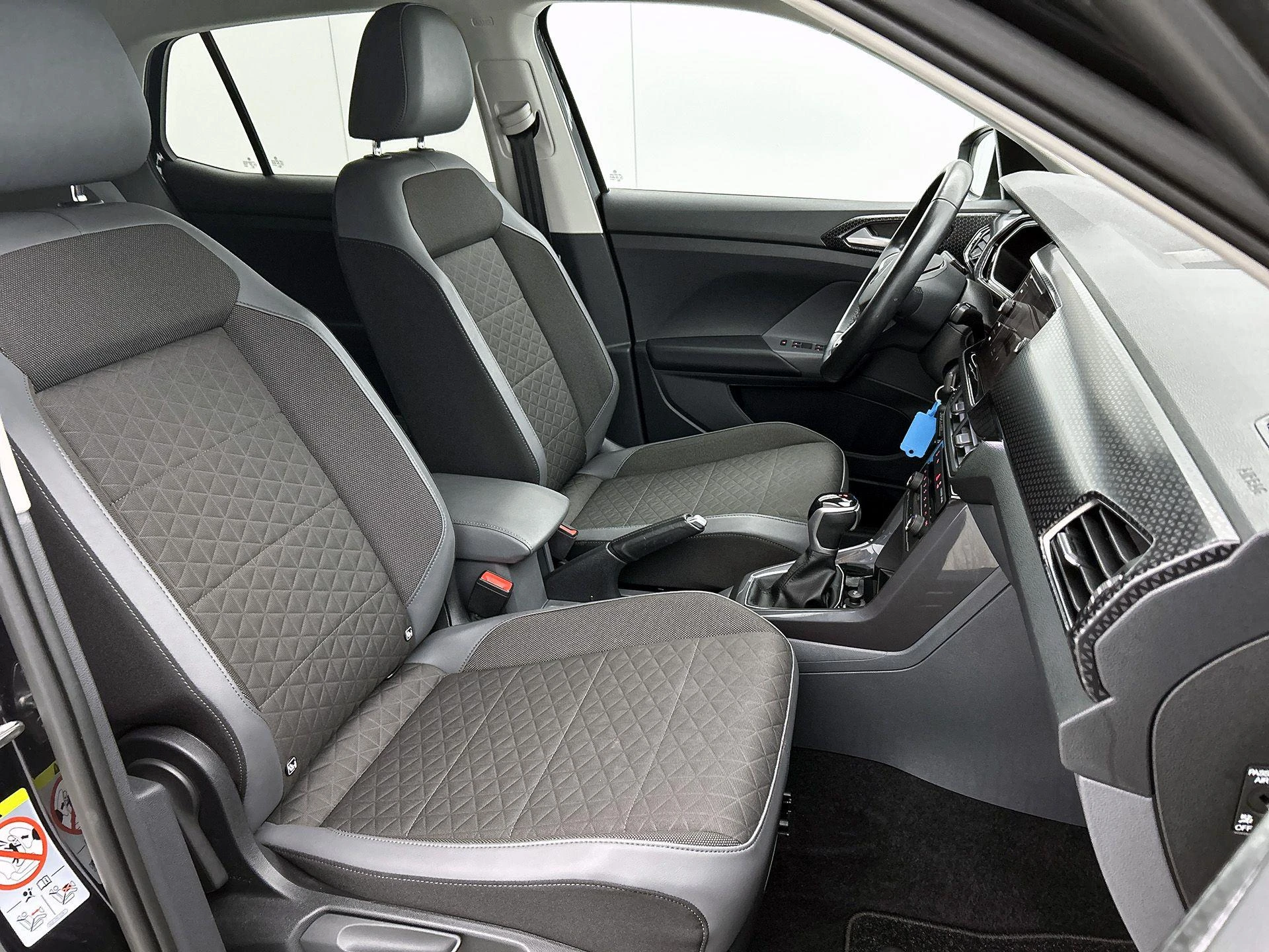 Volkswagen-T-Cross-image-35