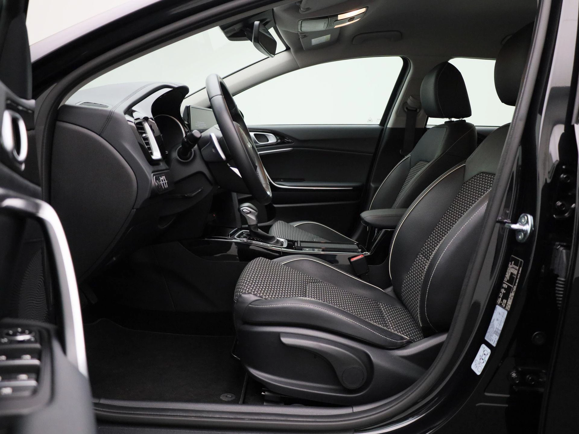 Kia-Ceed Sportswagon-image-11