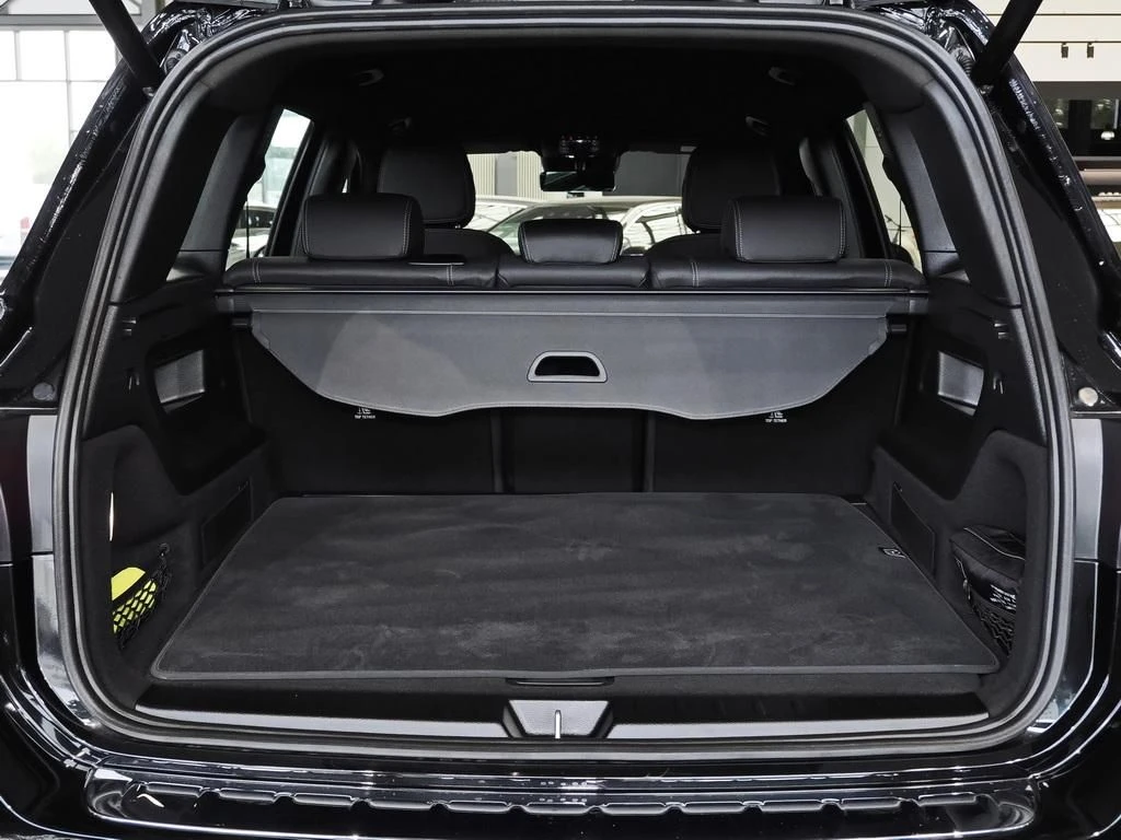 Mercedes-Benz-GLB 200 d-image-15