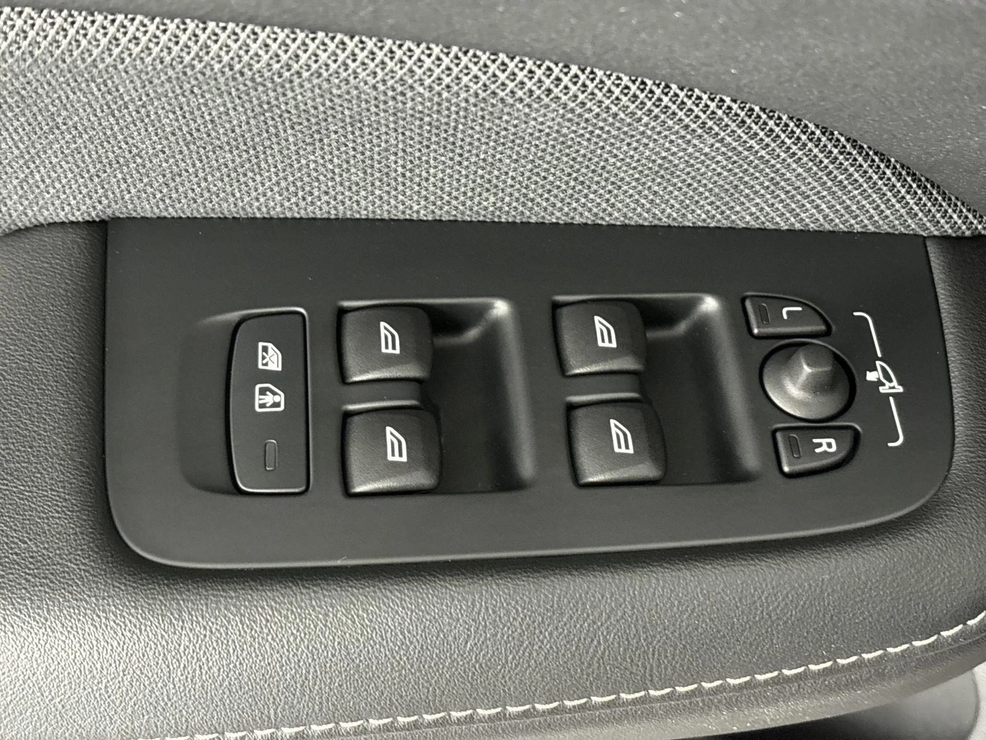 Volvo-V60-image-28