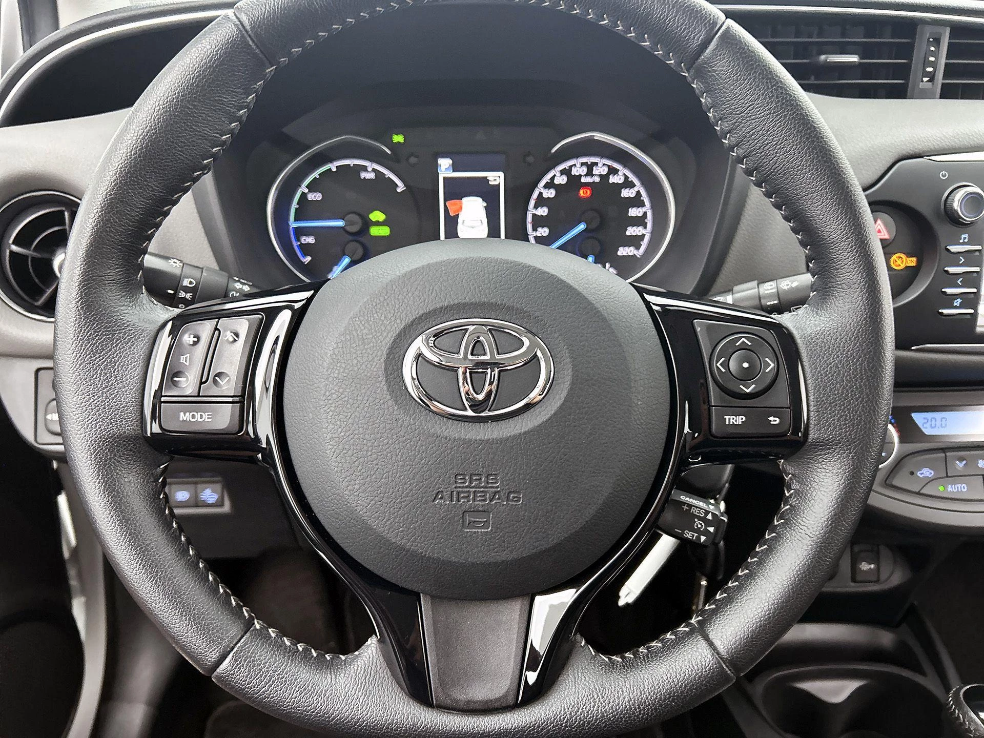 Toyota-Yaris-image-23
