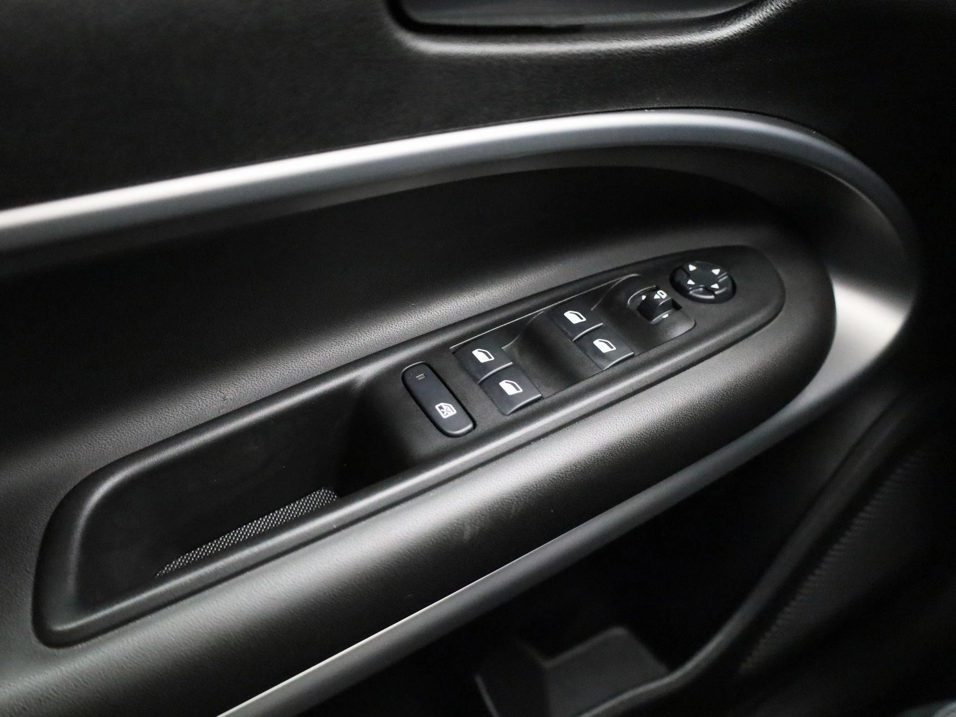 Jeep-Avenger-image-24