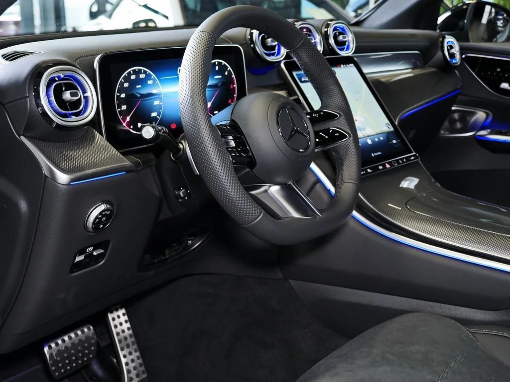 Mercedes-Benz-GLC 220 d-image-6