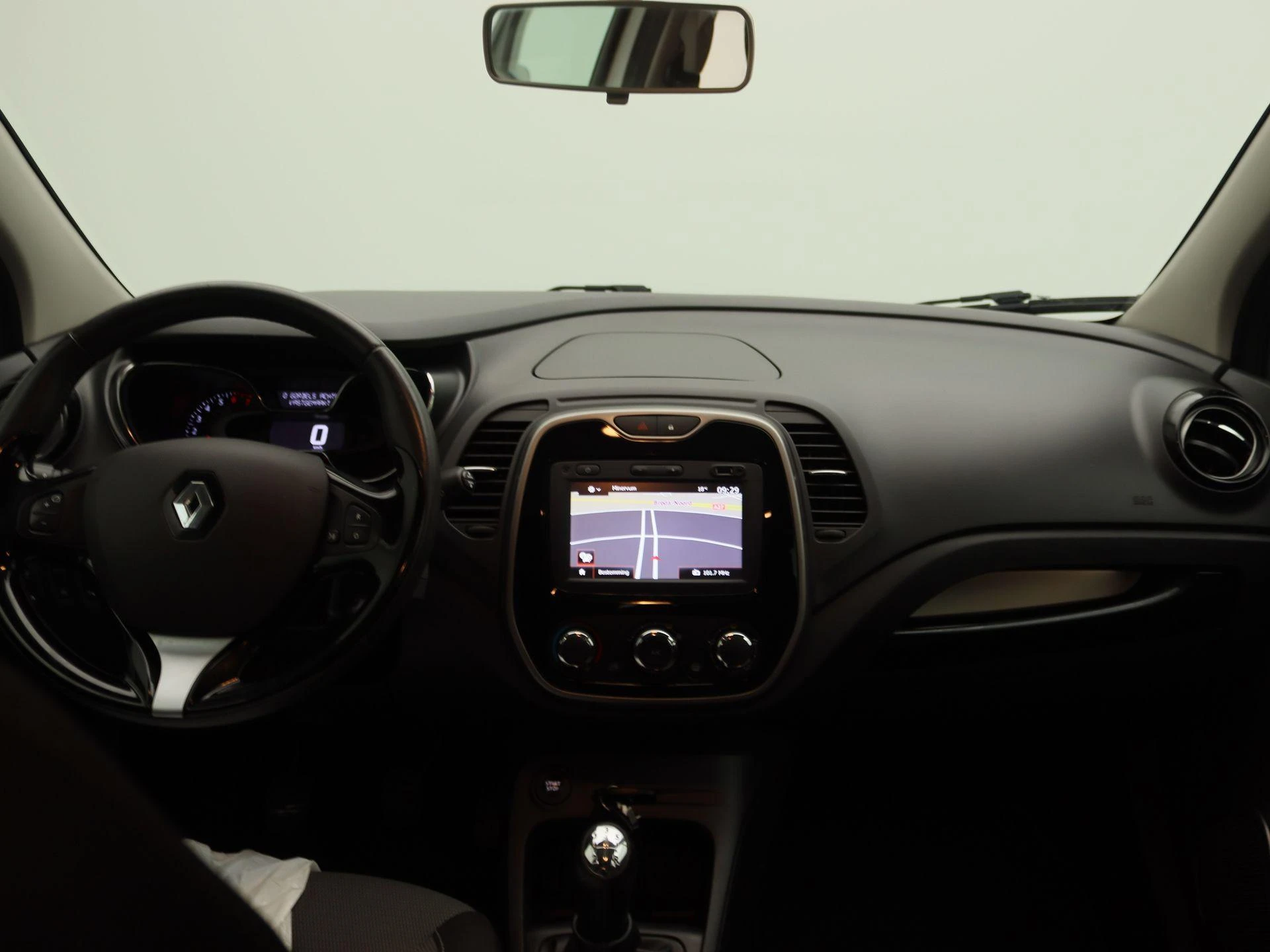 Renault-Captur-image-6