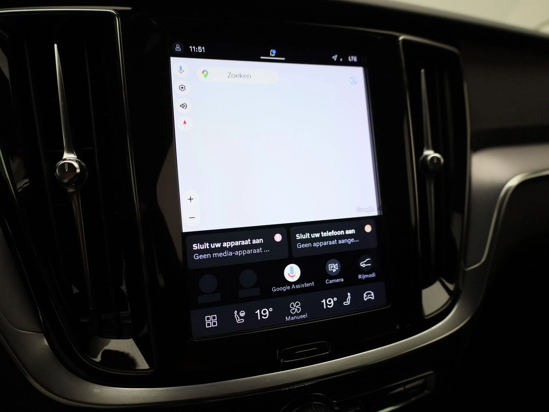 Volvo-V60-image-23