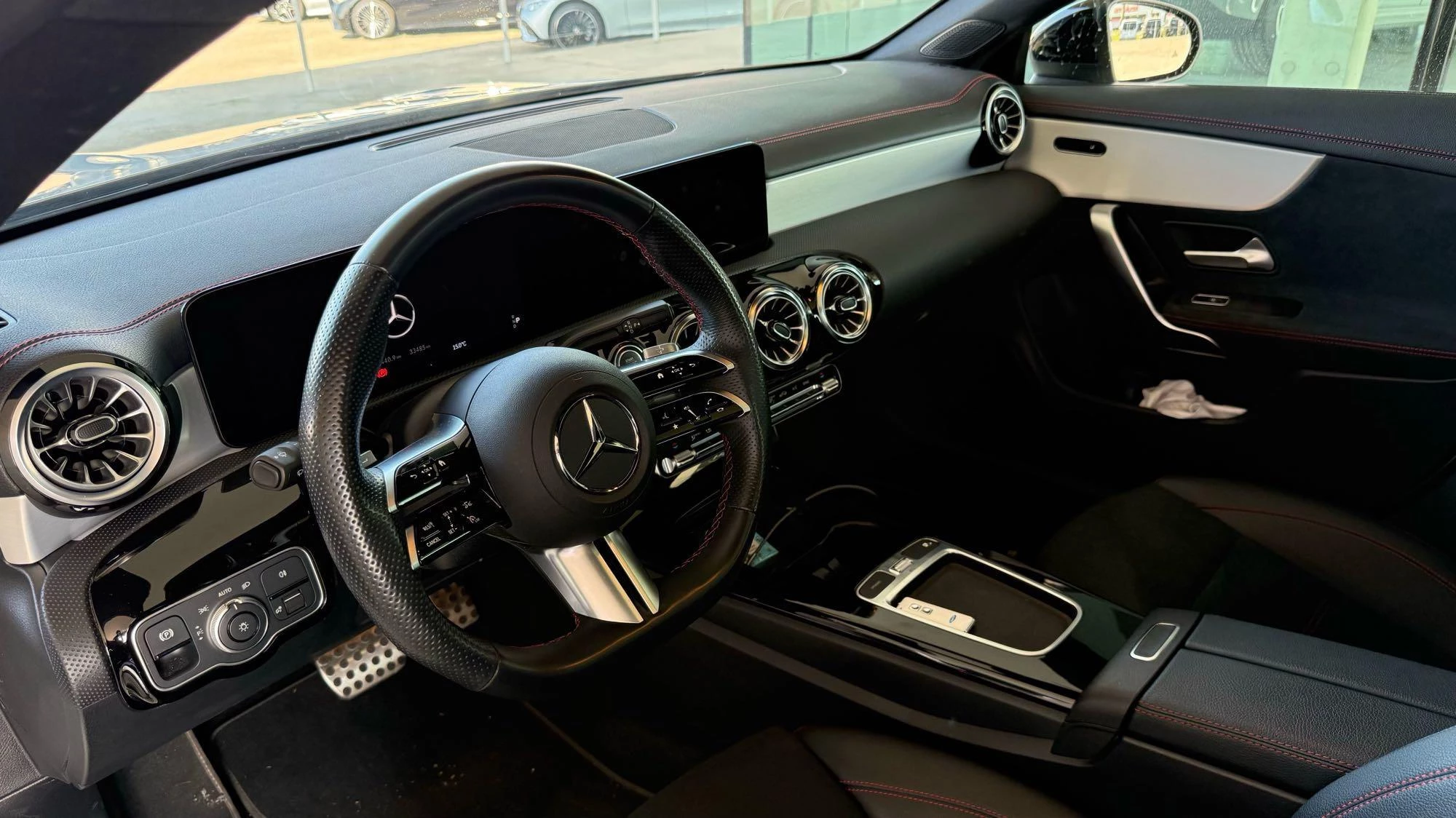 Mercedes-Benz CLA 200 Star Edition + AMG + PANORAMISCH DAK + TREKHAAK + KEY LESS +