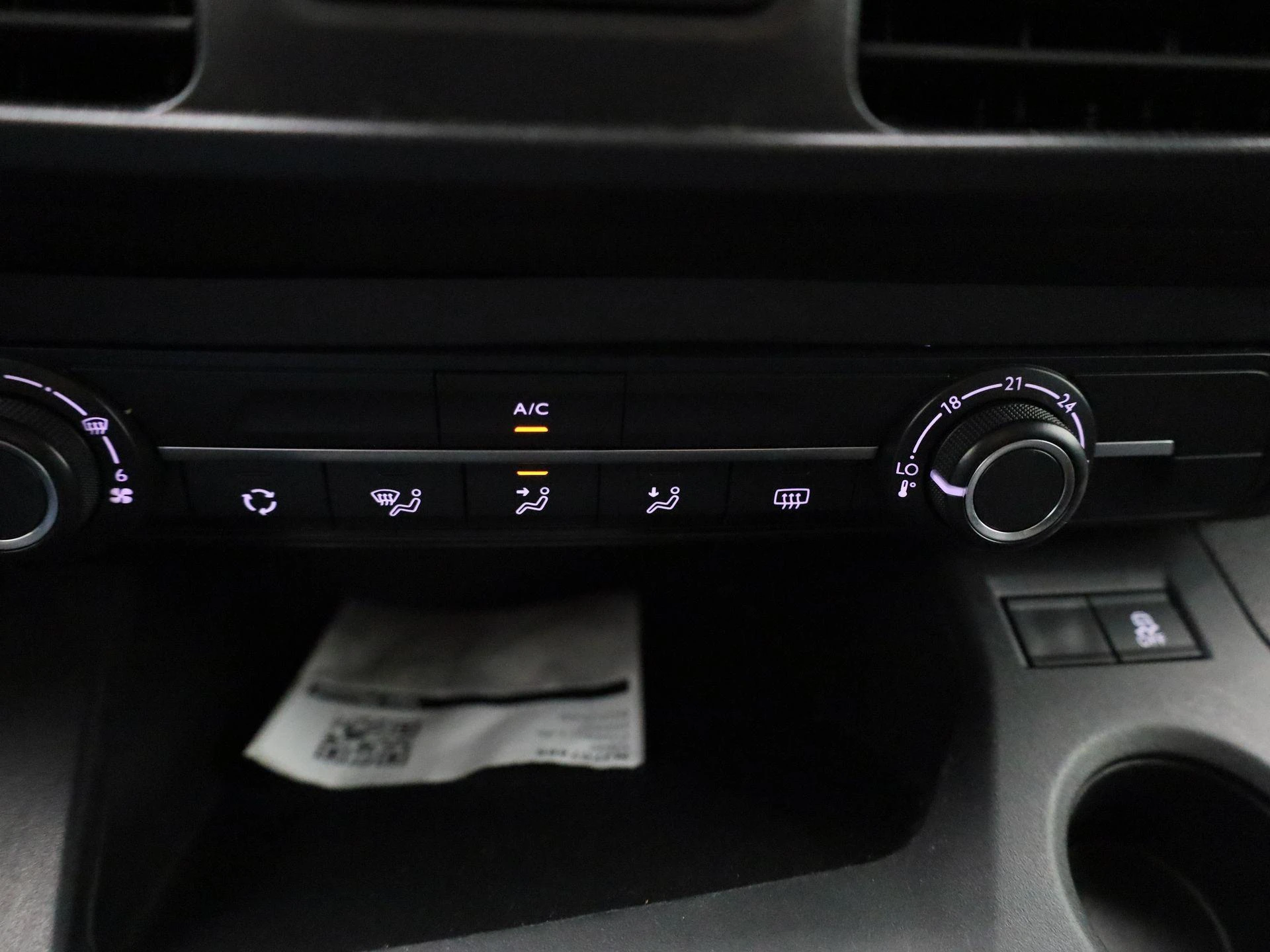 Opel-Combo Life-image-17