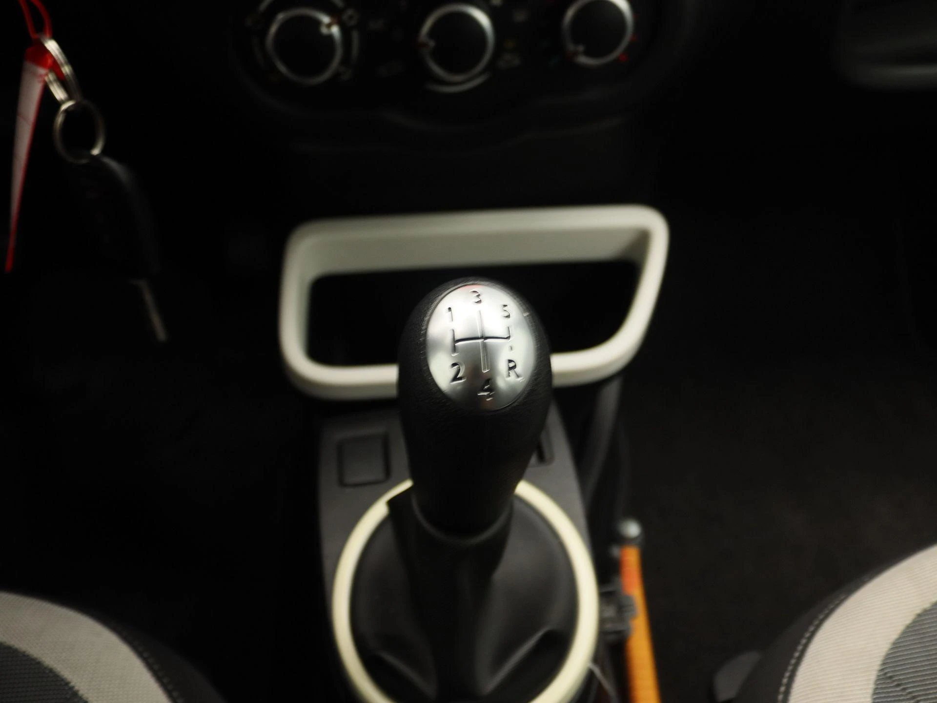 Renault-Twingo-image-10