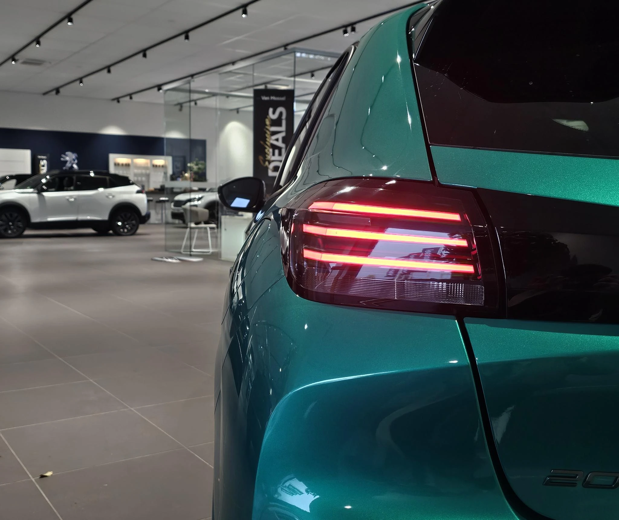 Peugeot-208-image-25