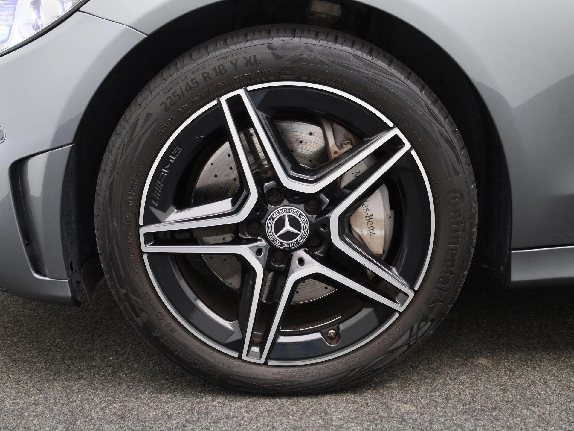 Mercedes-Benz-C-Klasse-image-14