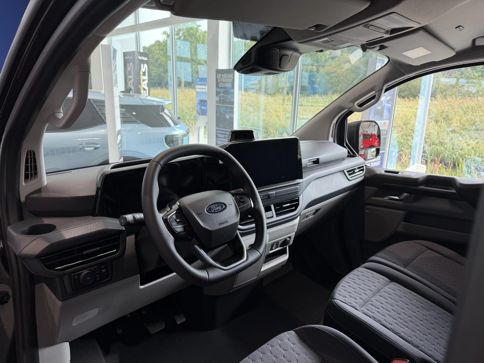 Ford-Transit Custom-image-15