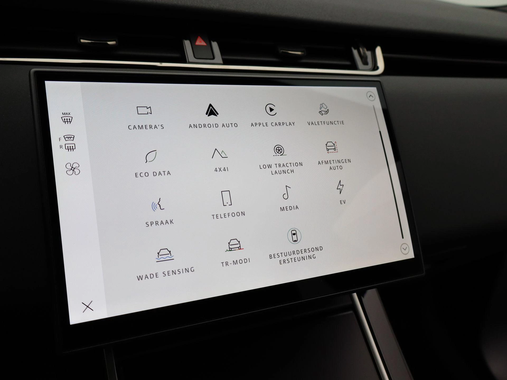 Land Rover-Range Rover Evoque-image-23