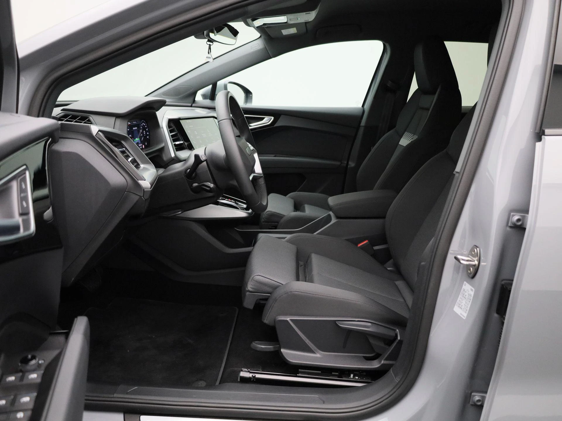 Audi-Q4 e-tron-image-8