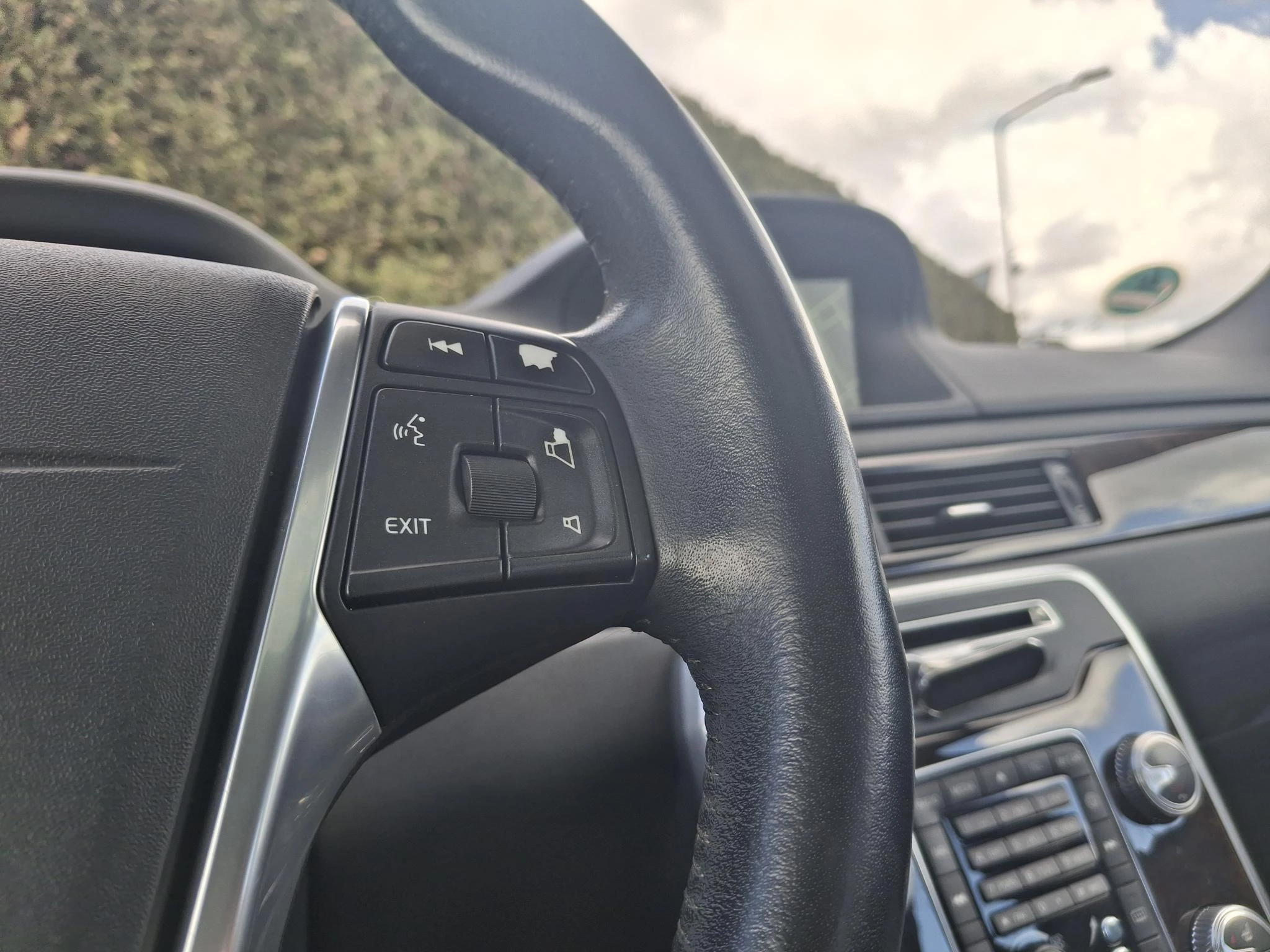 Volvo-V70-image-25