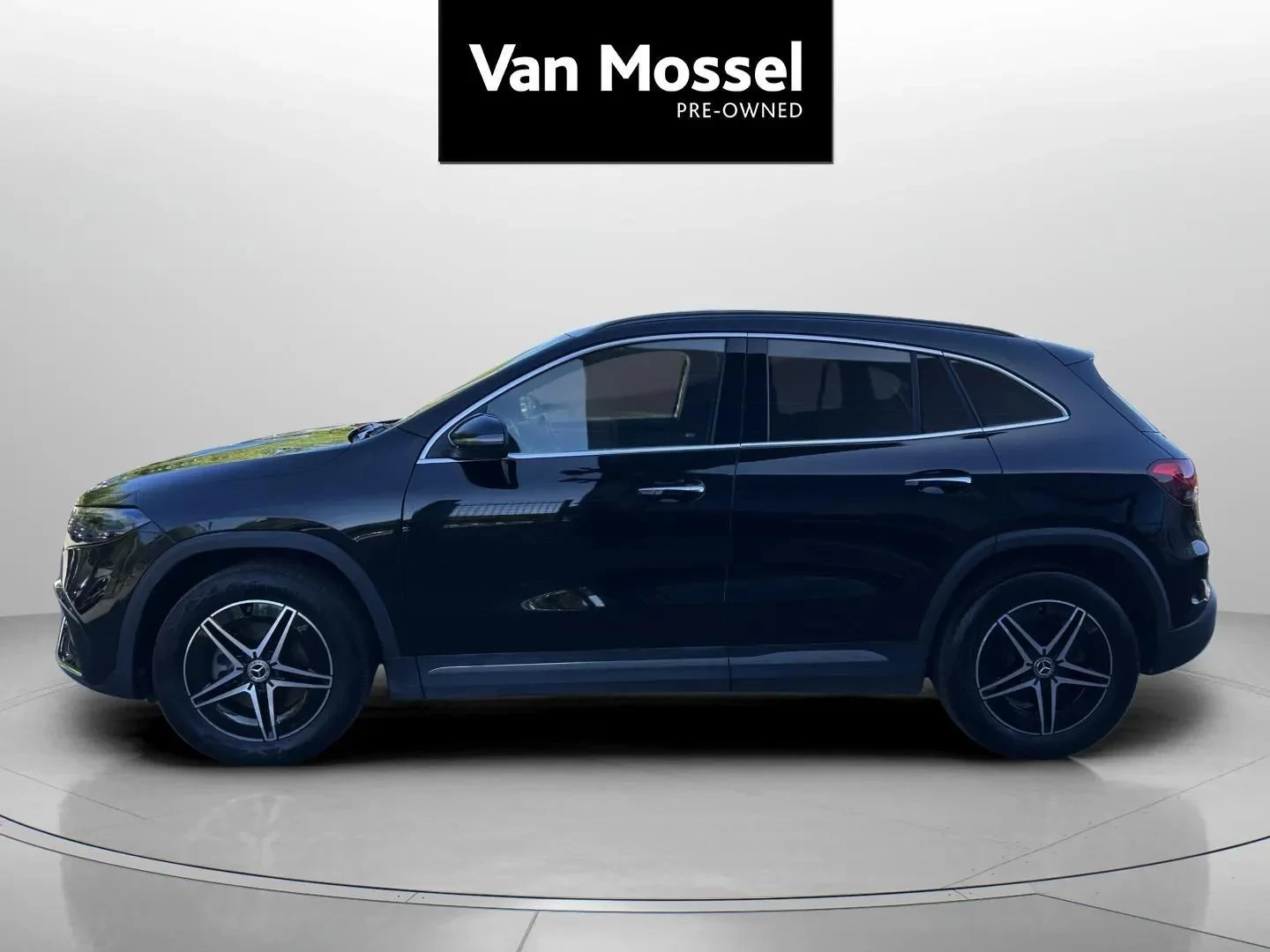Mercedes-Benz-EQA-image-7