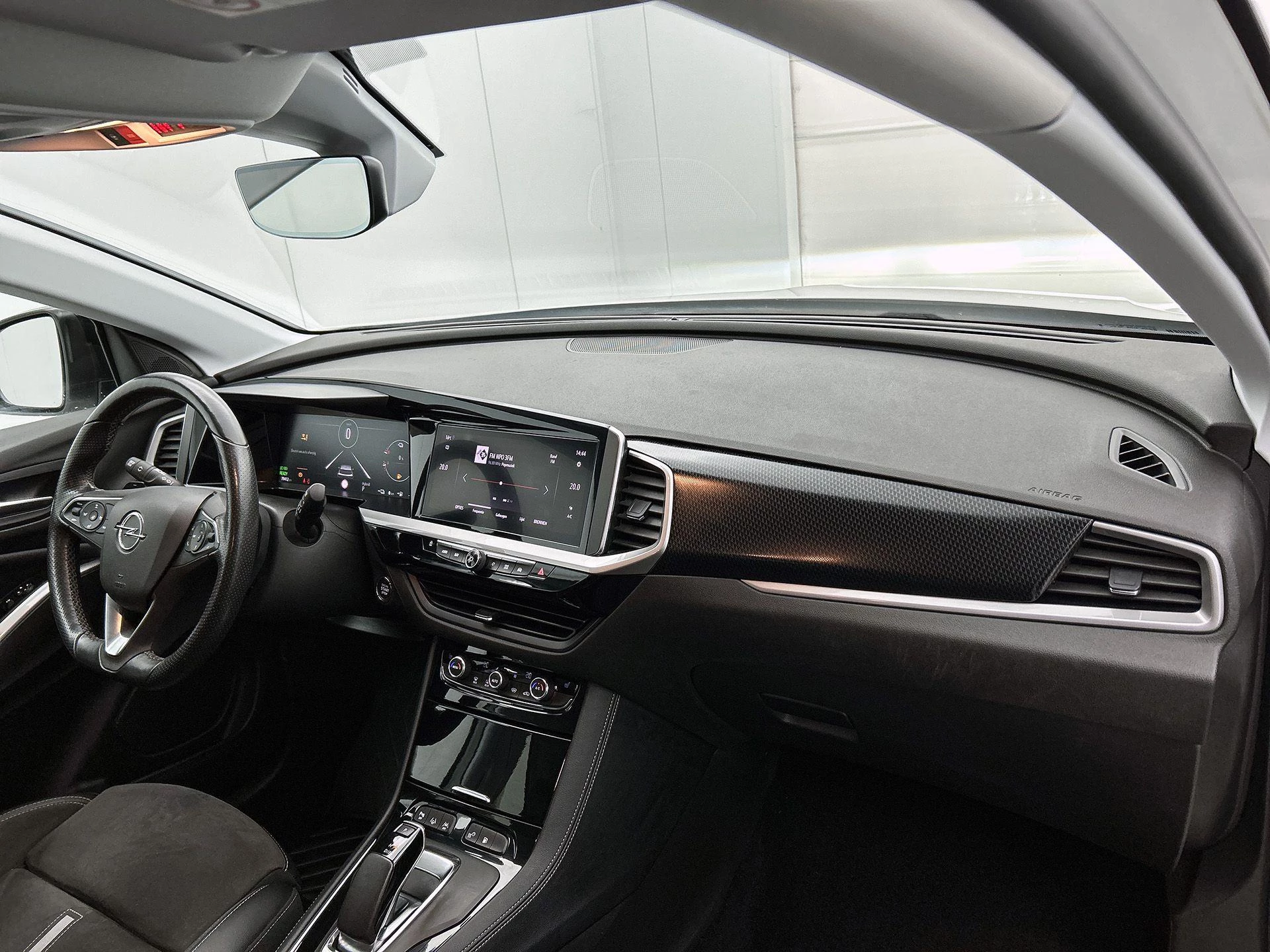 Opel-Grandland-image-17