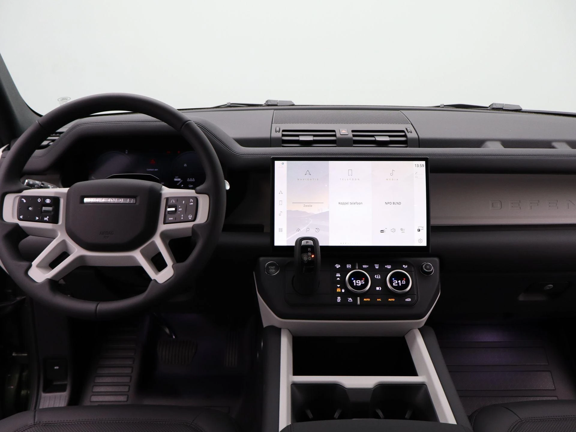 Land Rover-Defender-image-6