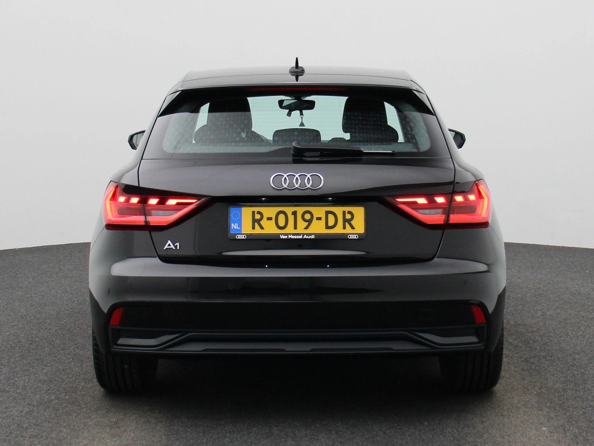 Audi-A1 Sportback-image-5