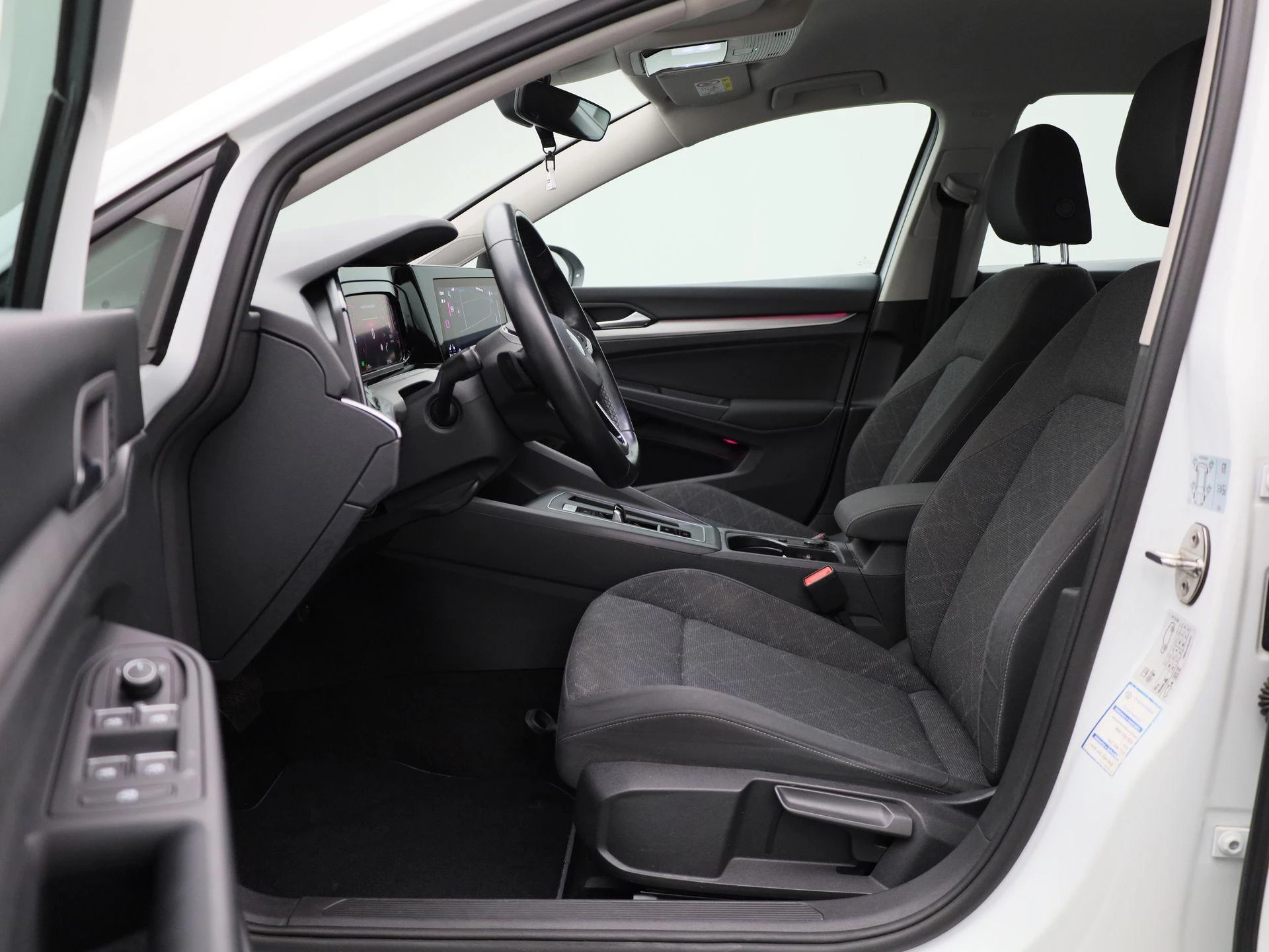 Volkswagen-Golf-image-11