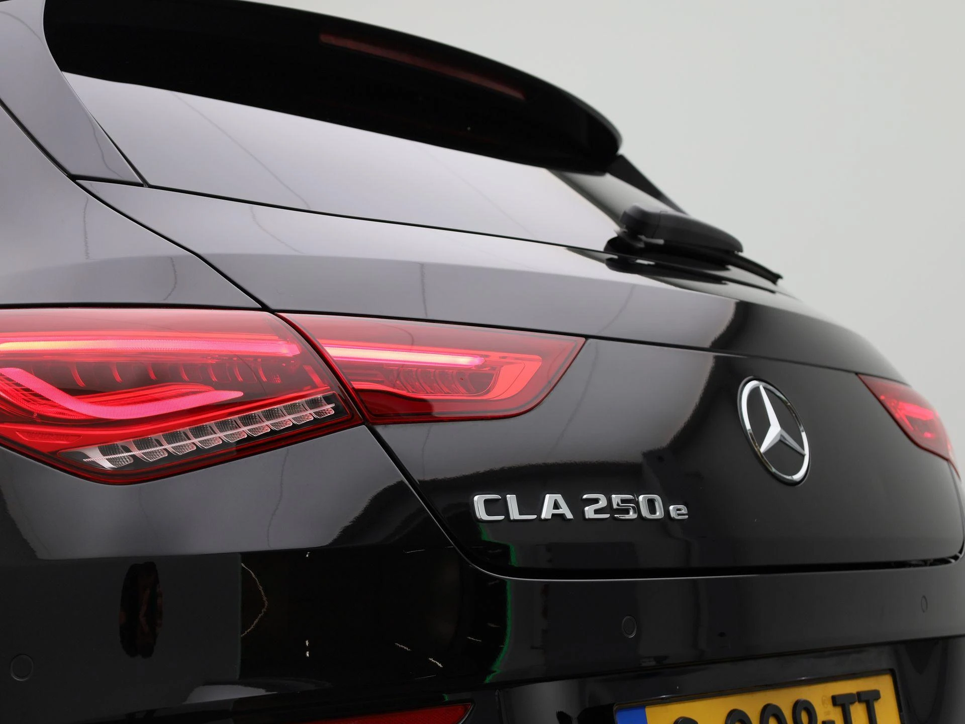 Mercedes-Benz-CLA-image-41