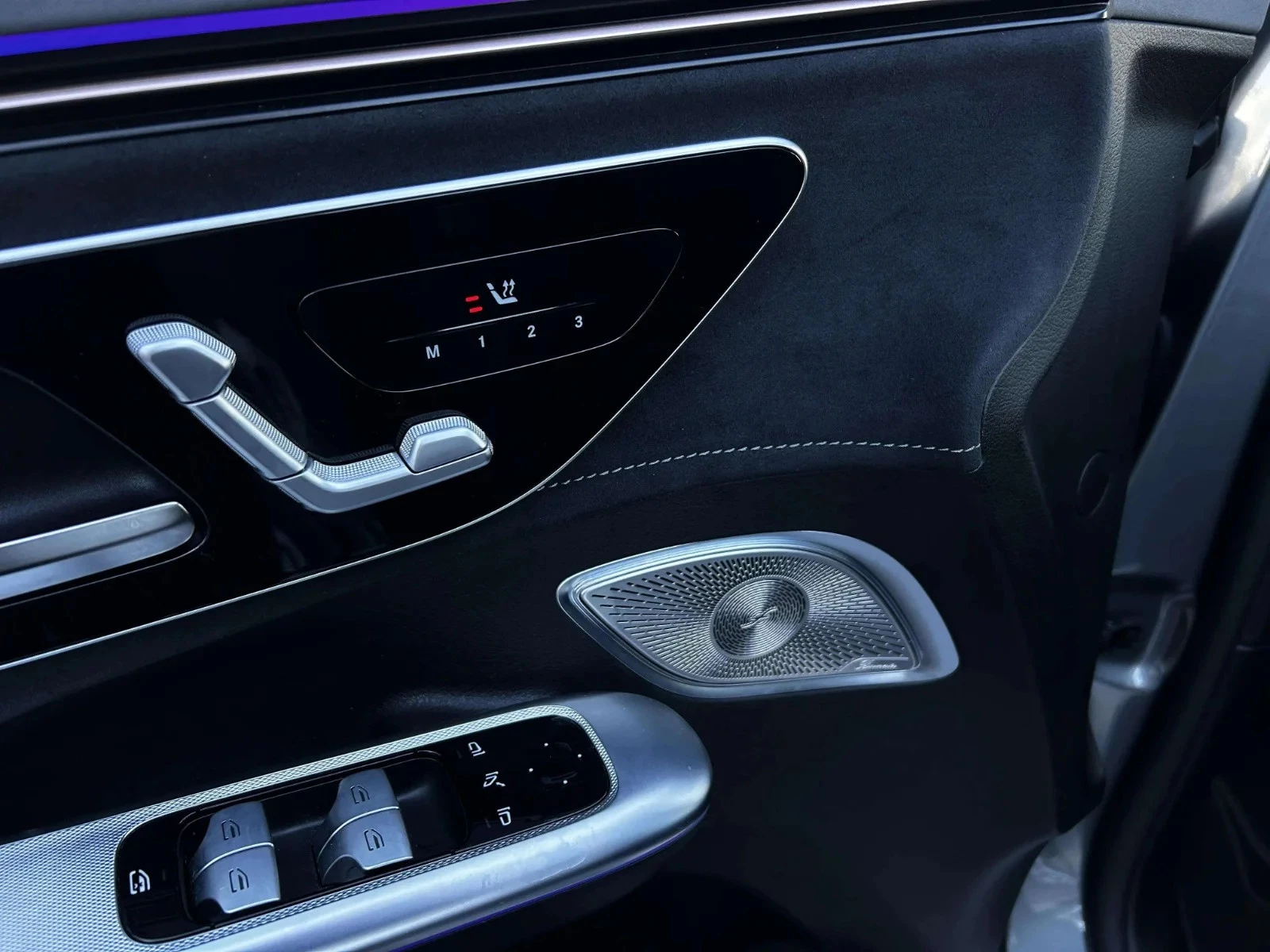 Mercedes-Benz-EQE-image-10