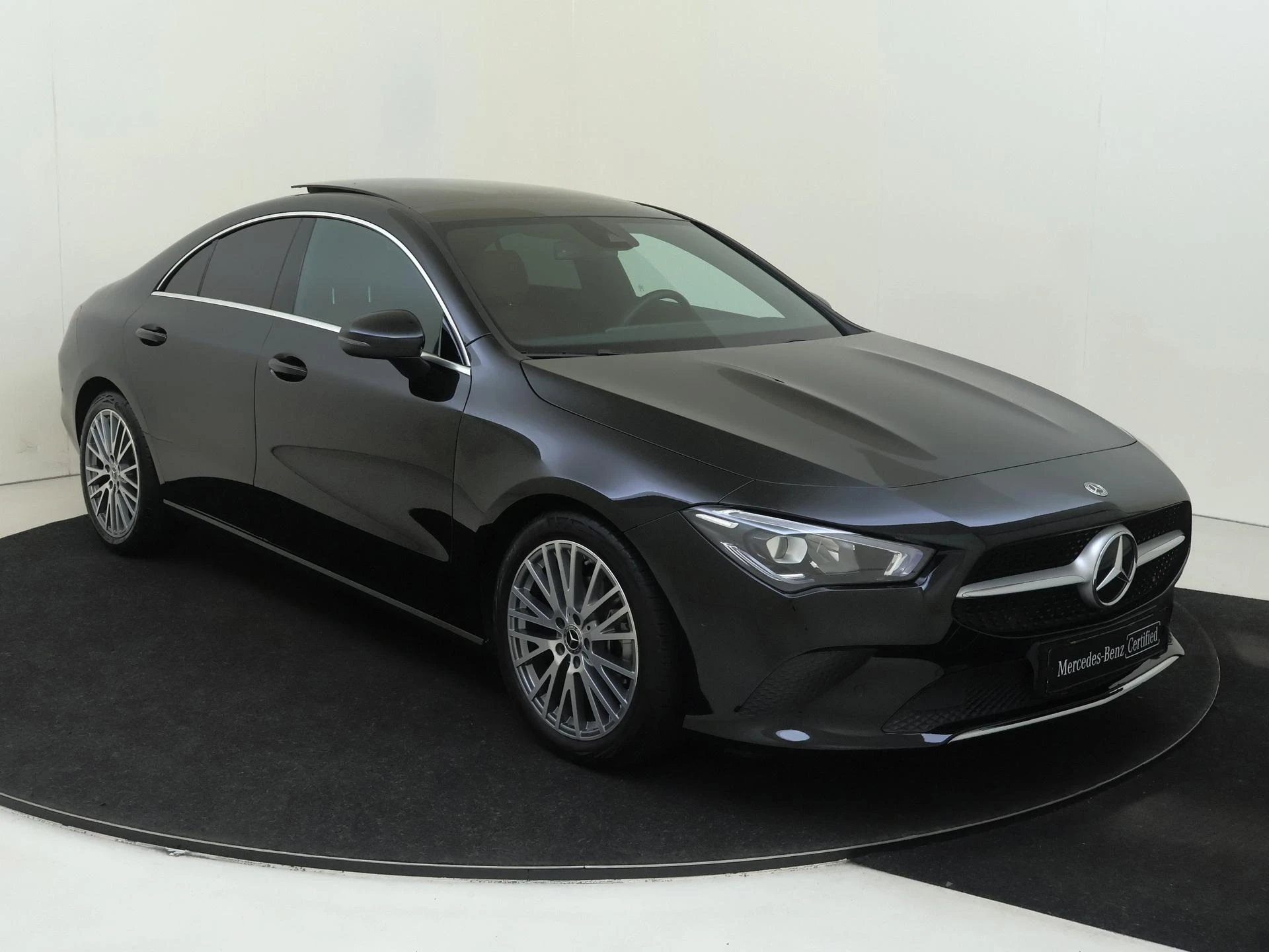 Mercedes-Benz CLA 180 Business Solution Luxury