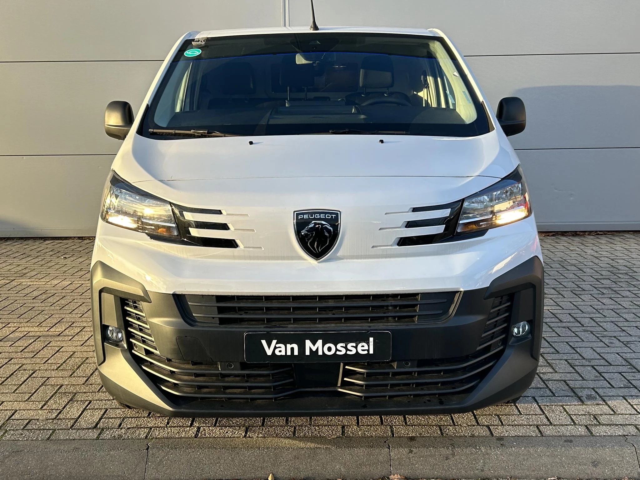 Peugeot-e-Expert-image-8