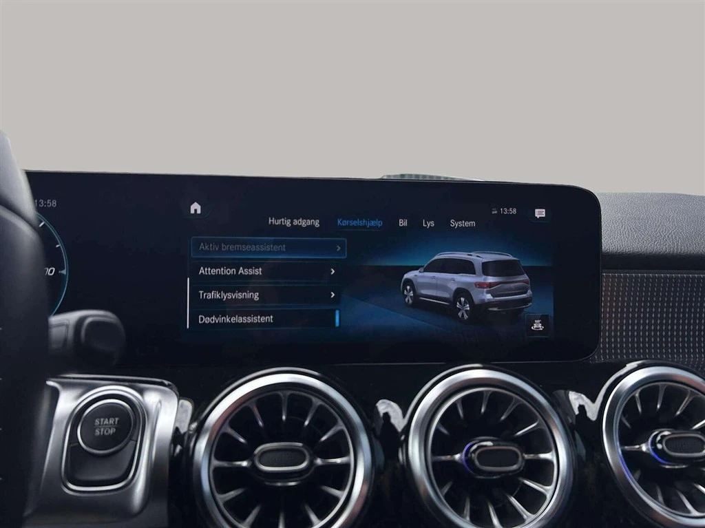 Mercedes-Benz-EQB-image-17