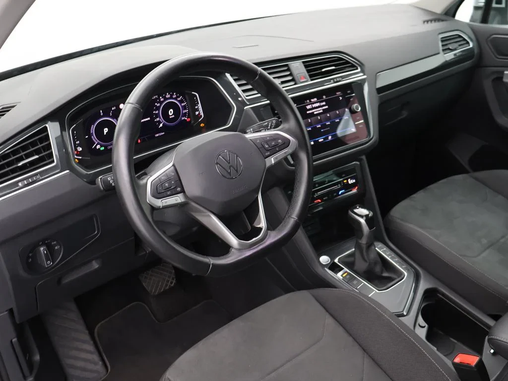 Volkswagen-Tiguan-image-18